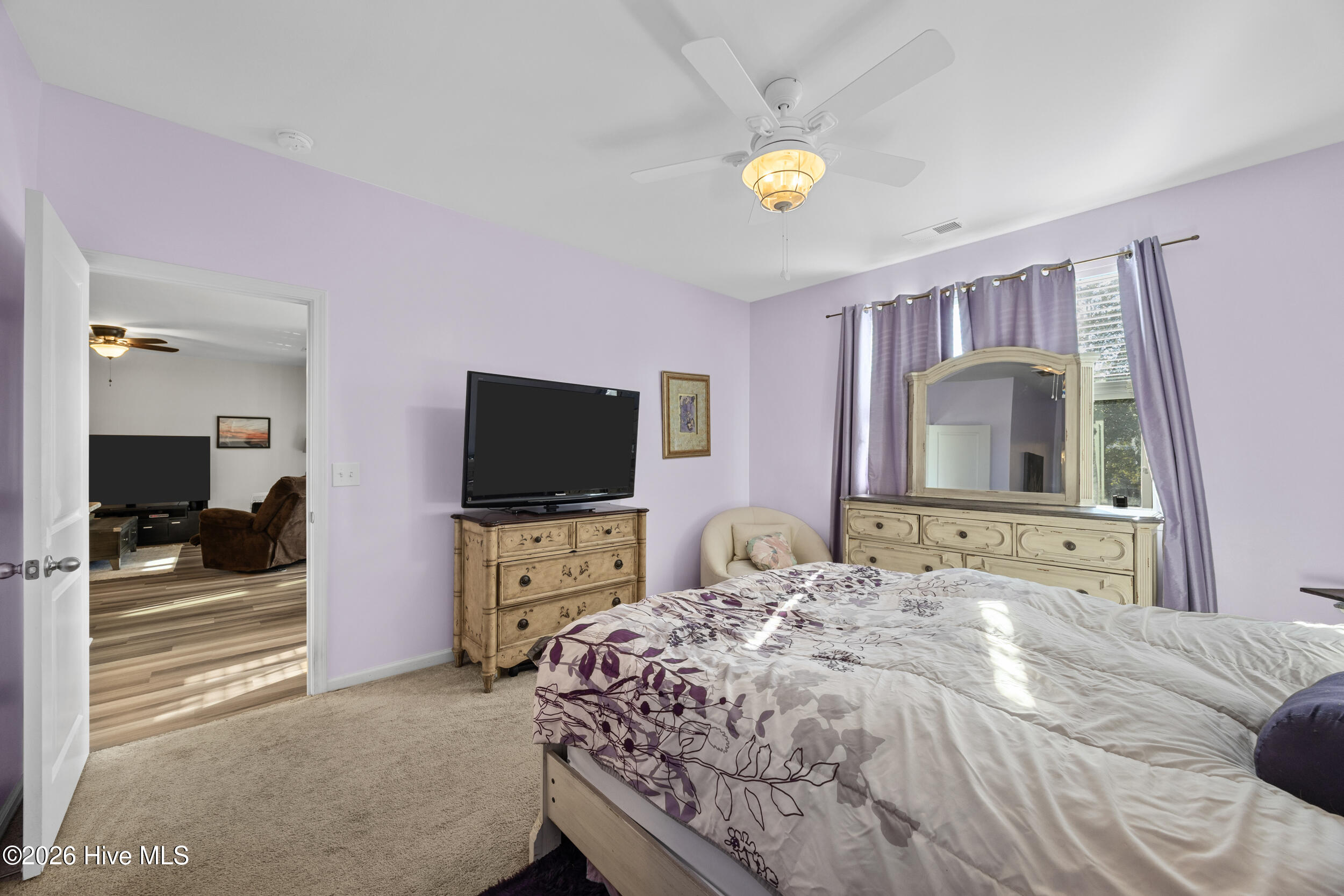 100561160 | Photo 18