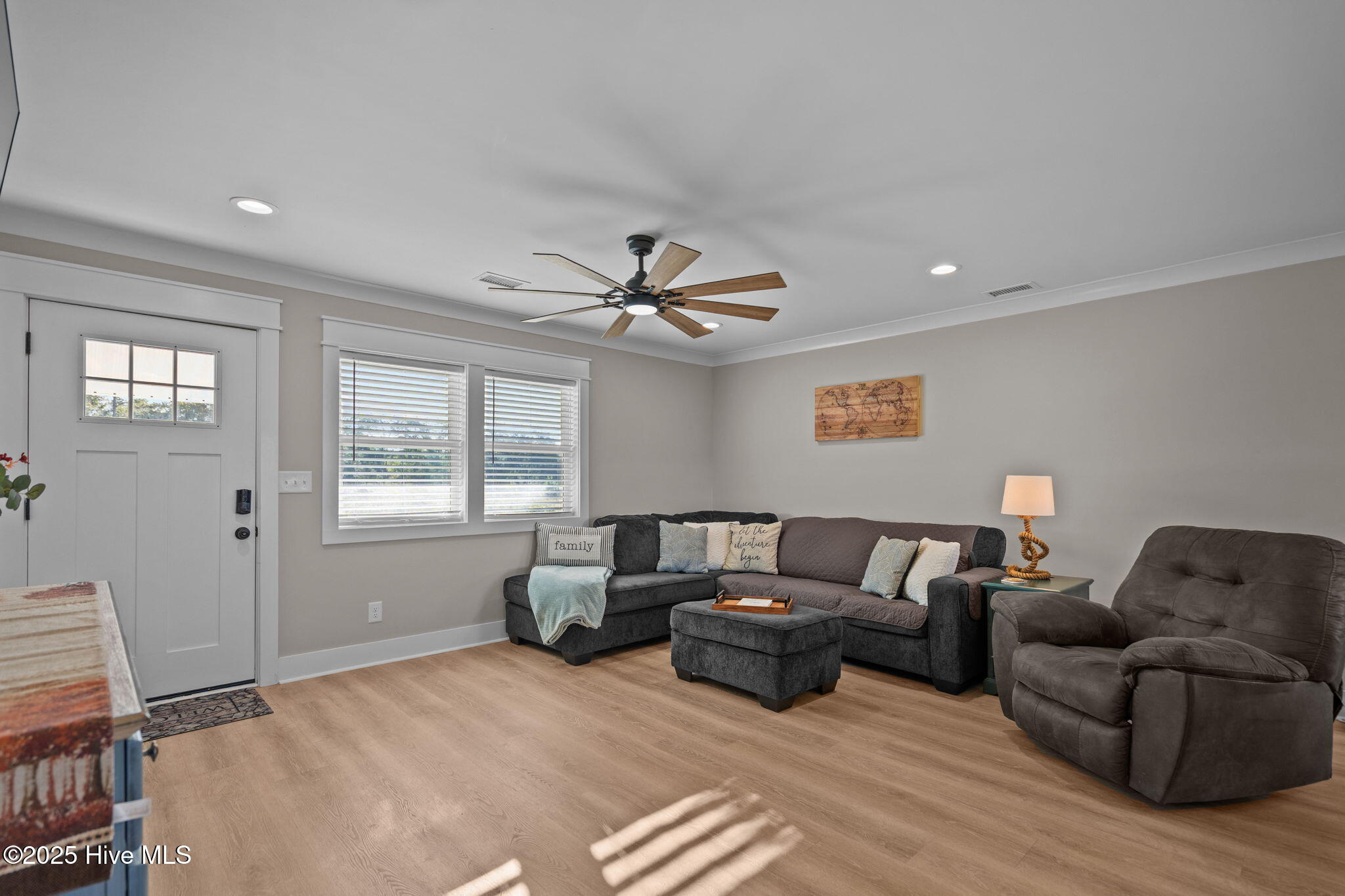 100538027 | Photo 15