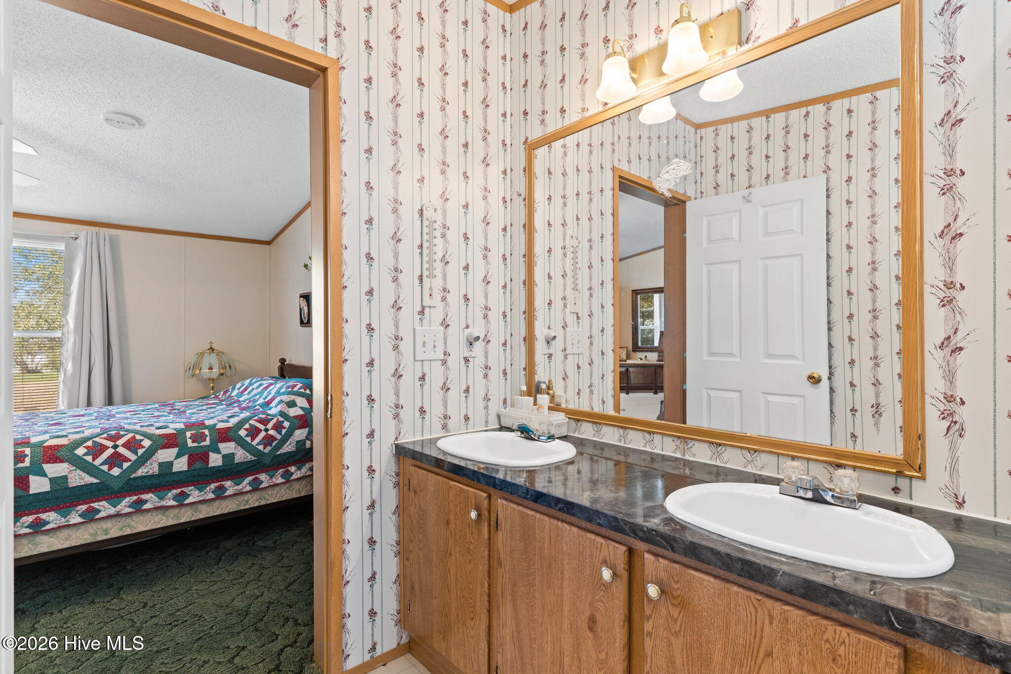 100556527 | Photo 30