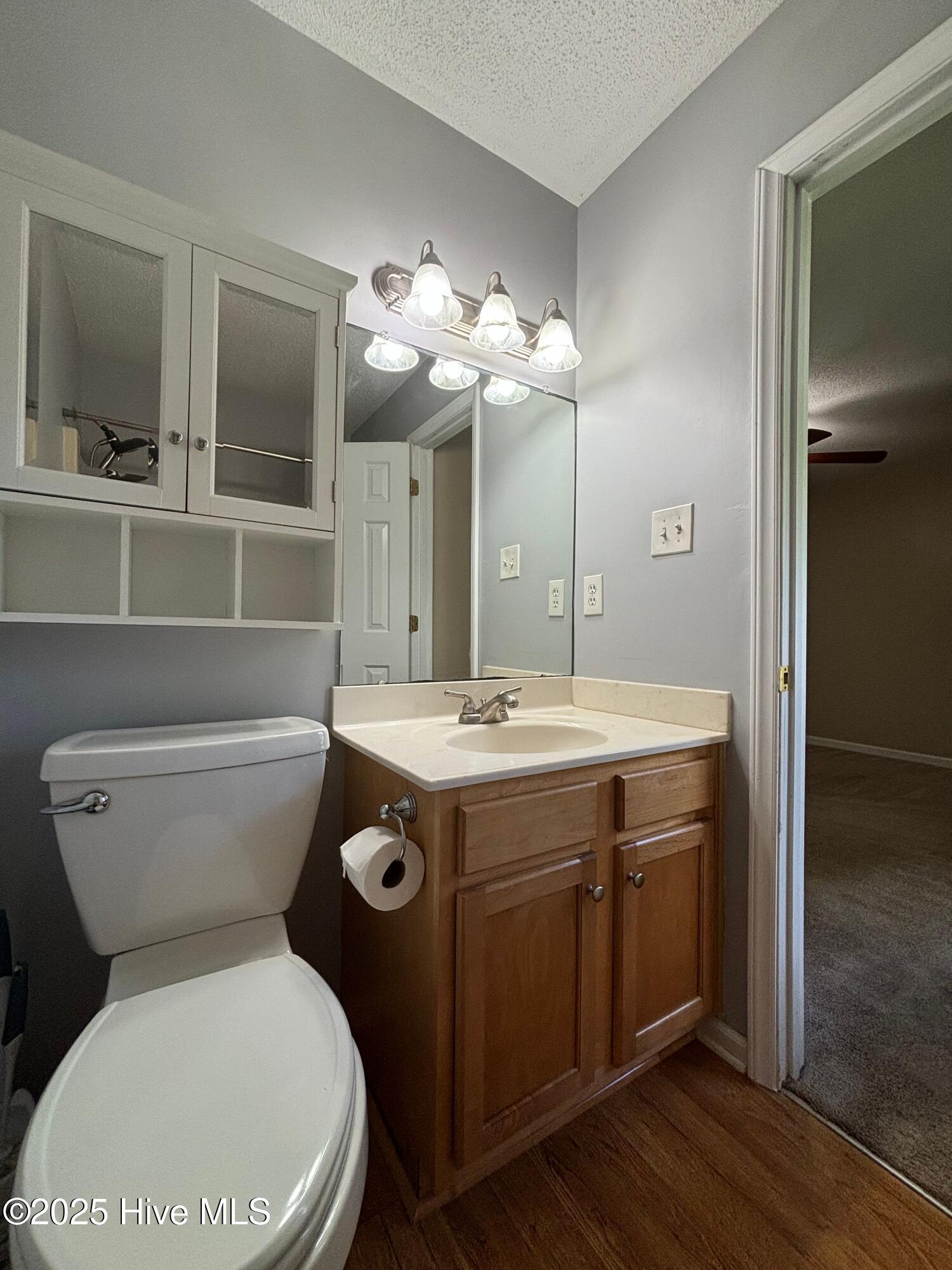 100544457 | Photo 14