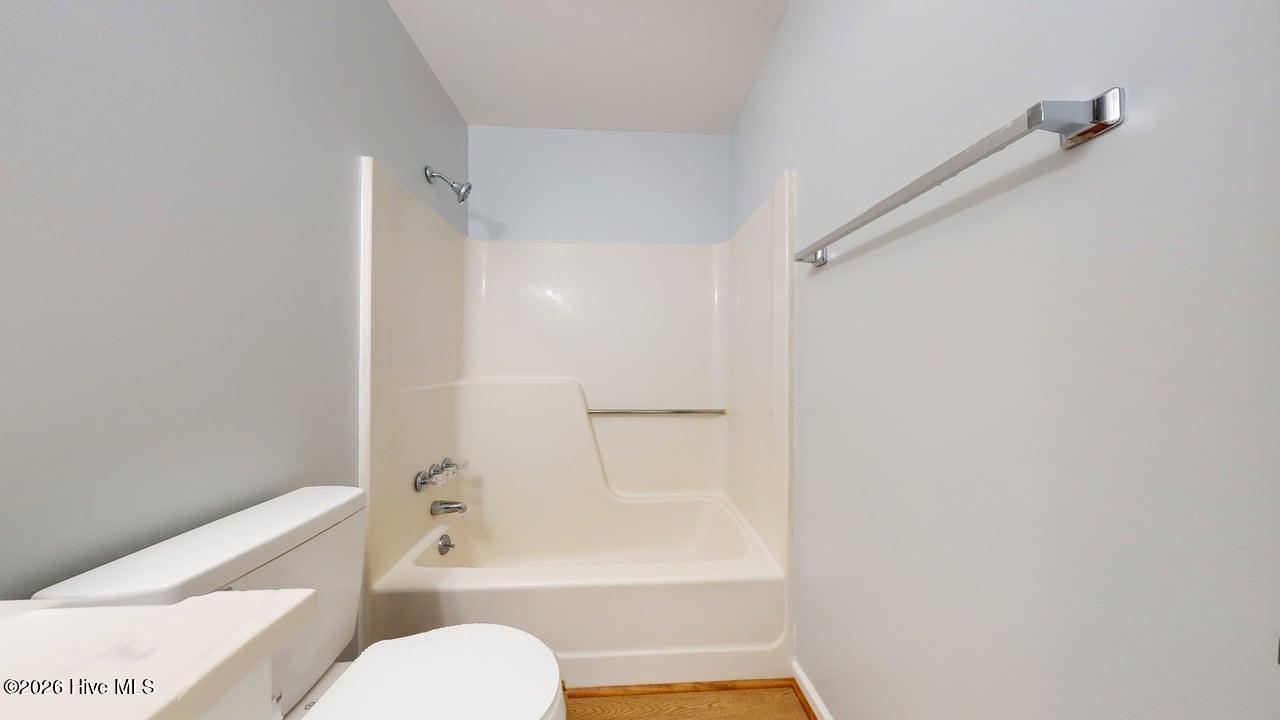 100550884 | Photo 18