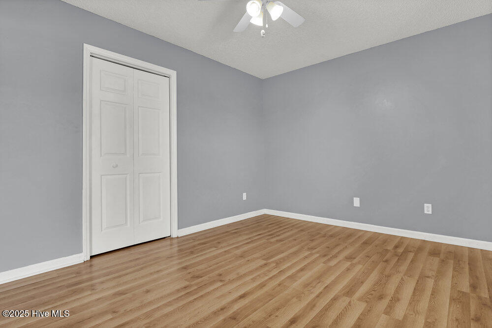 100544228 | Photo 14