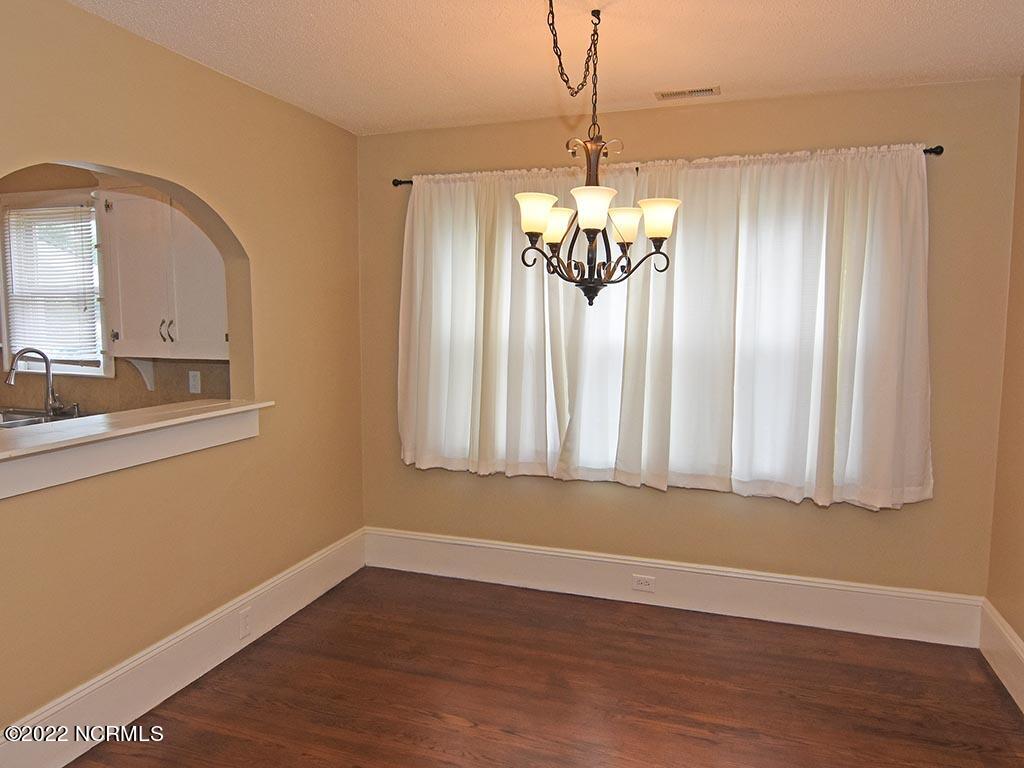 Van Buren main house Dining 2