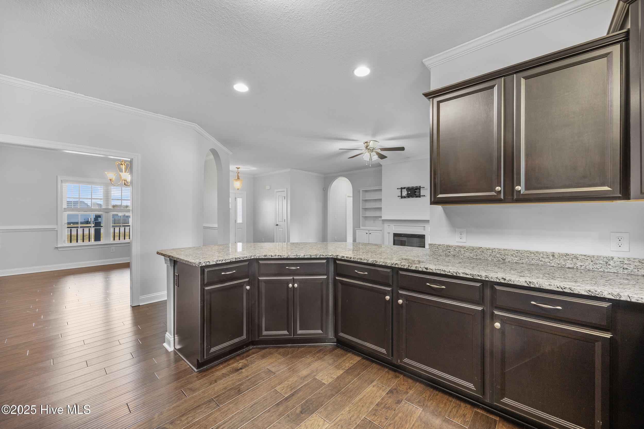 100542328 | Photo 17