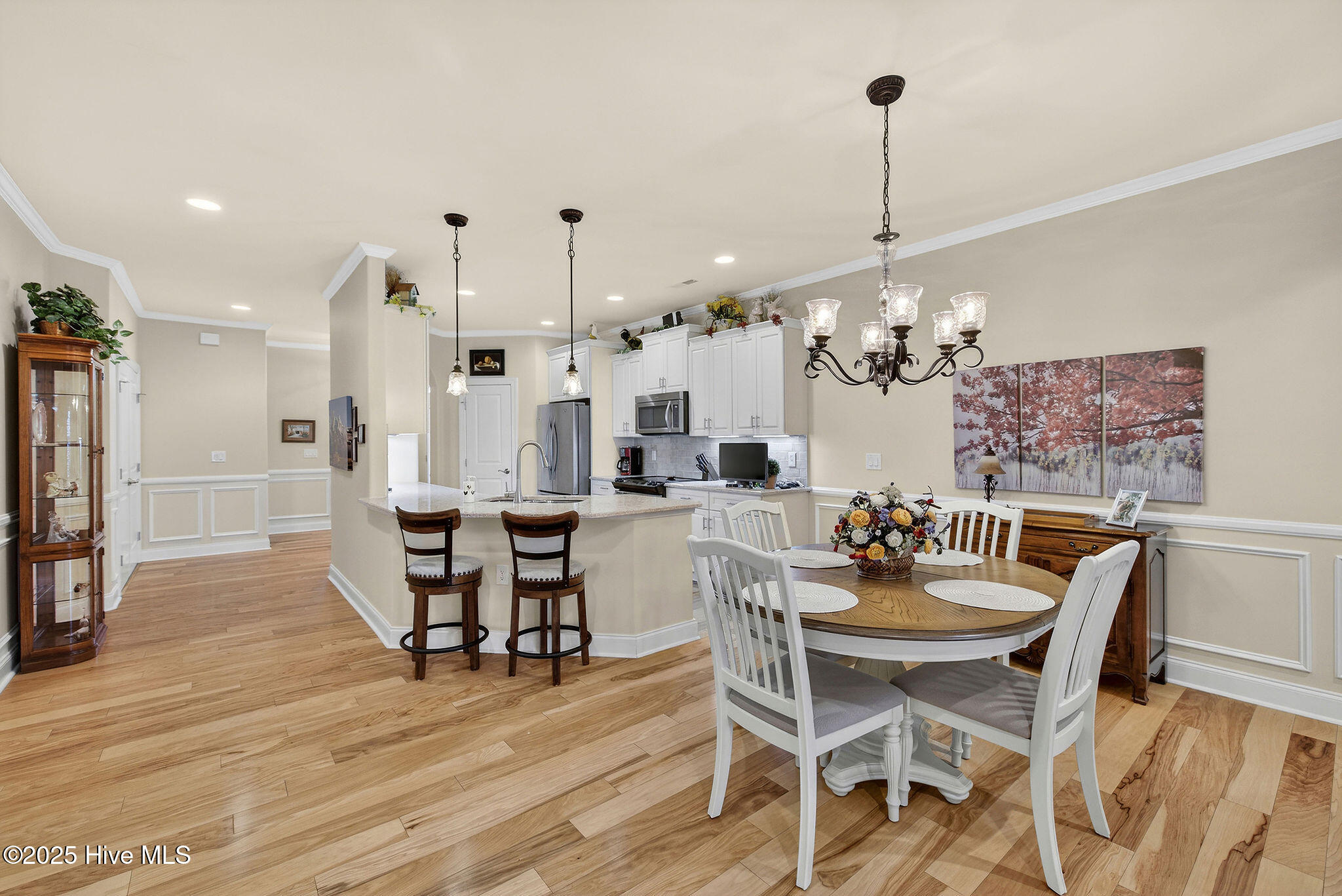 100544903 | Photo 12