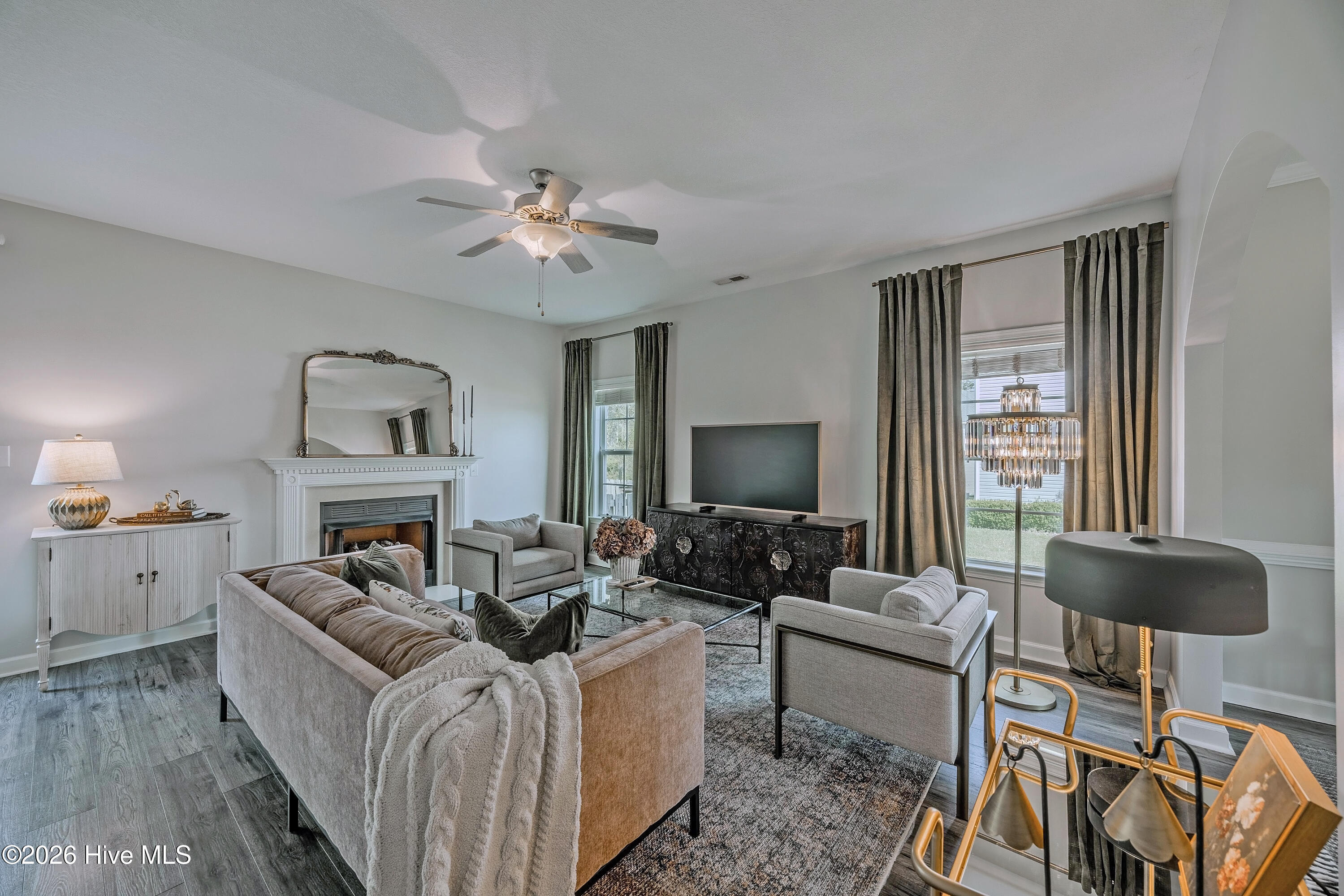 100562922 | Photo 11