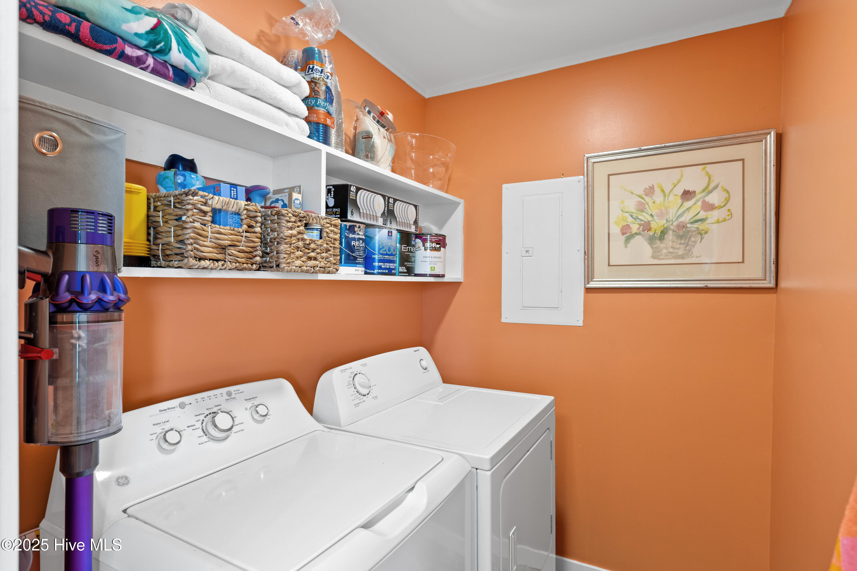 100567814 | Photo 48