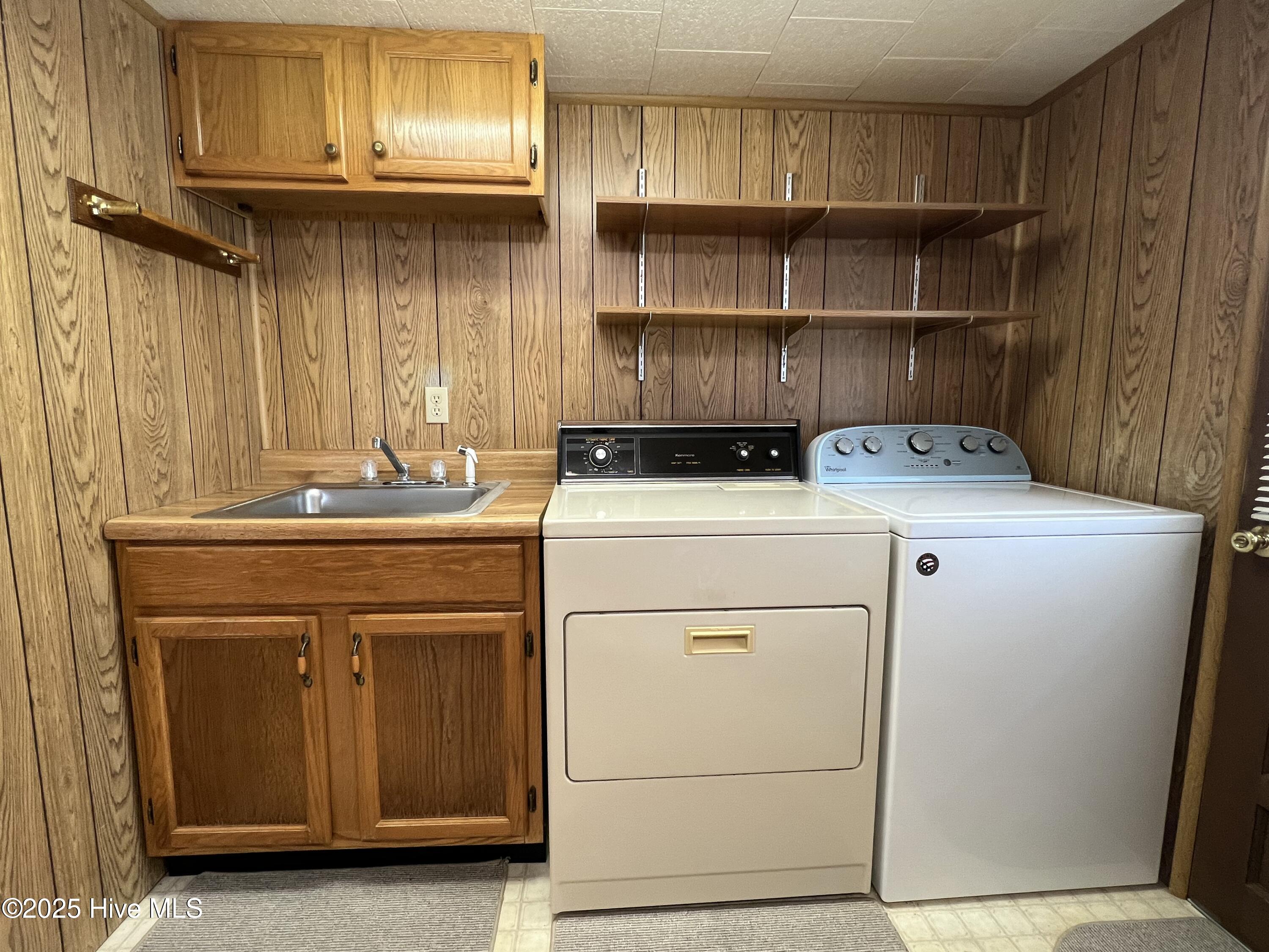 Laundry/mud room