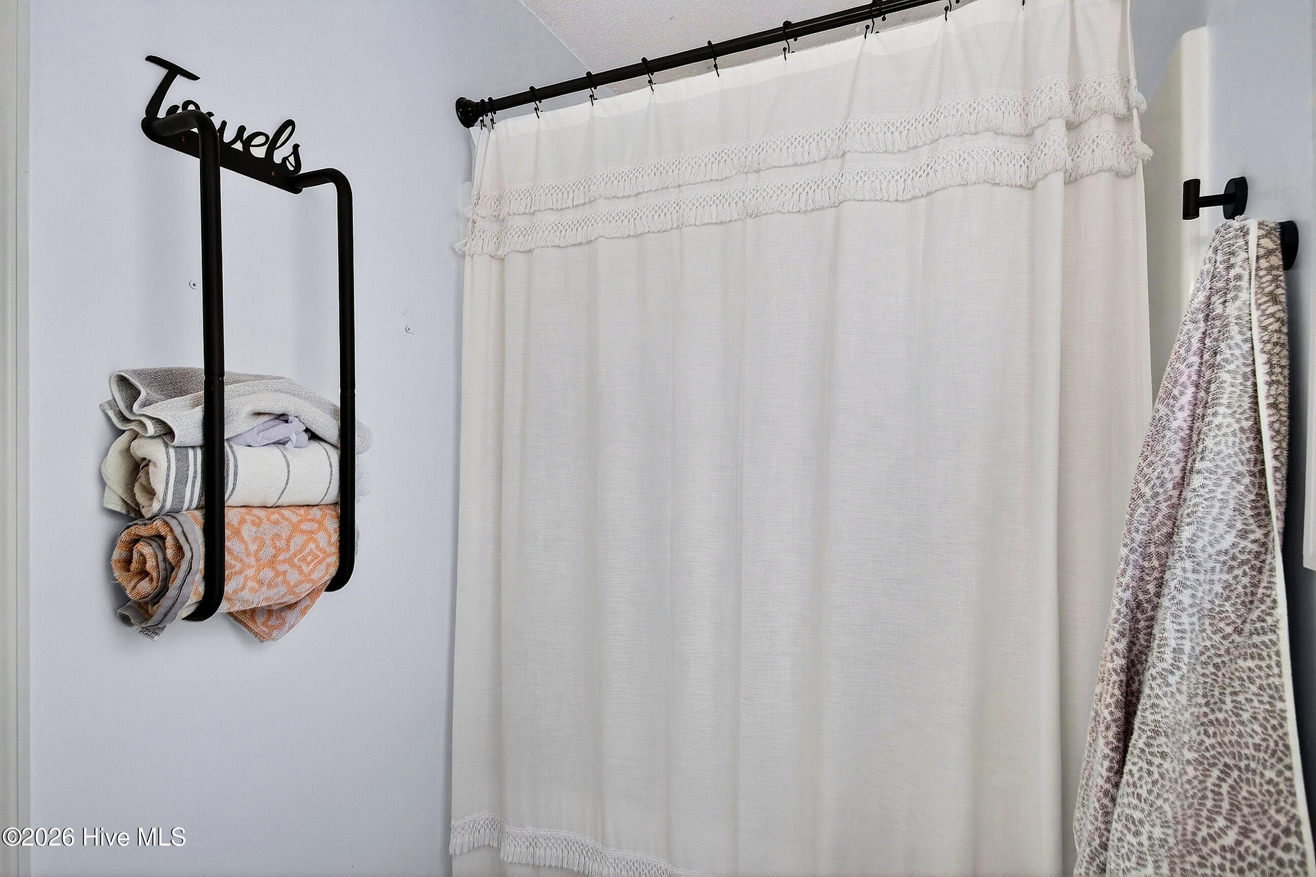 100566610 | Photo 22