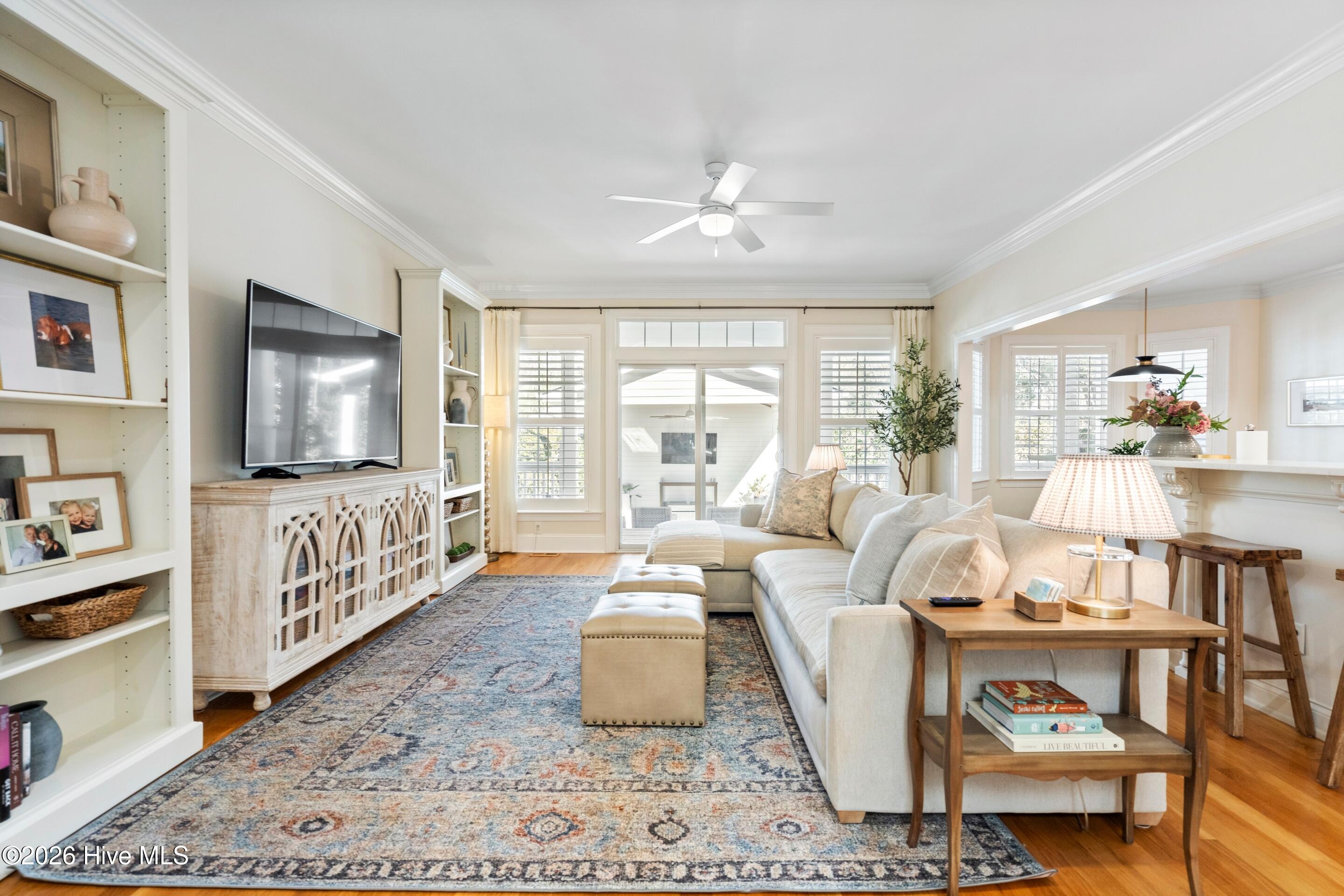 100549669 | Photo 32