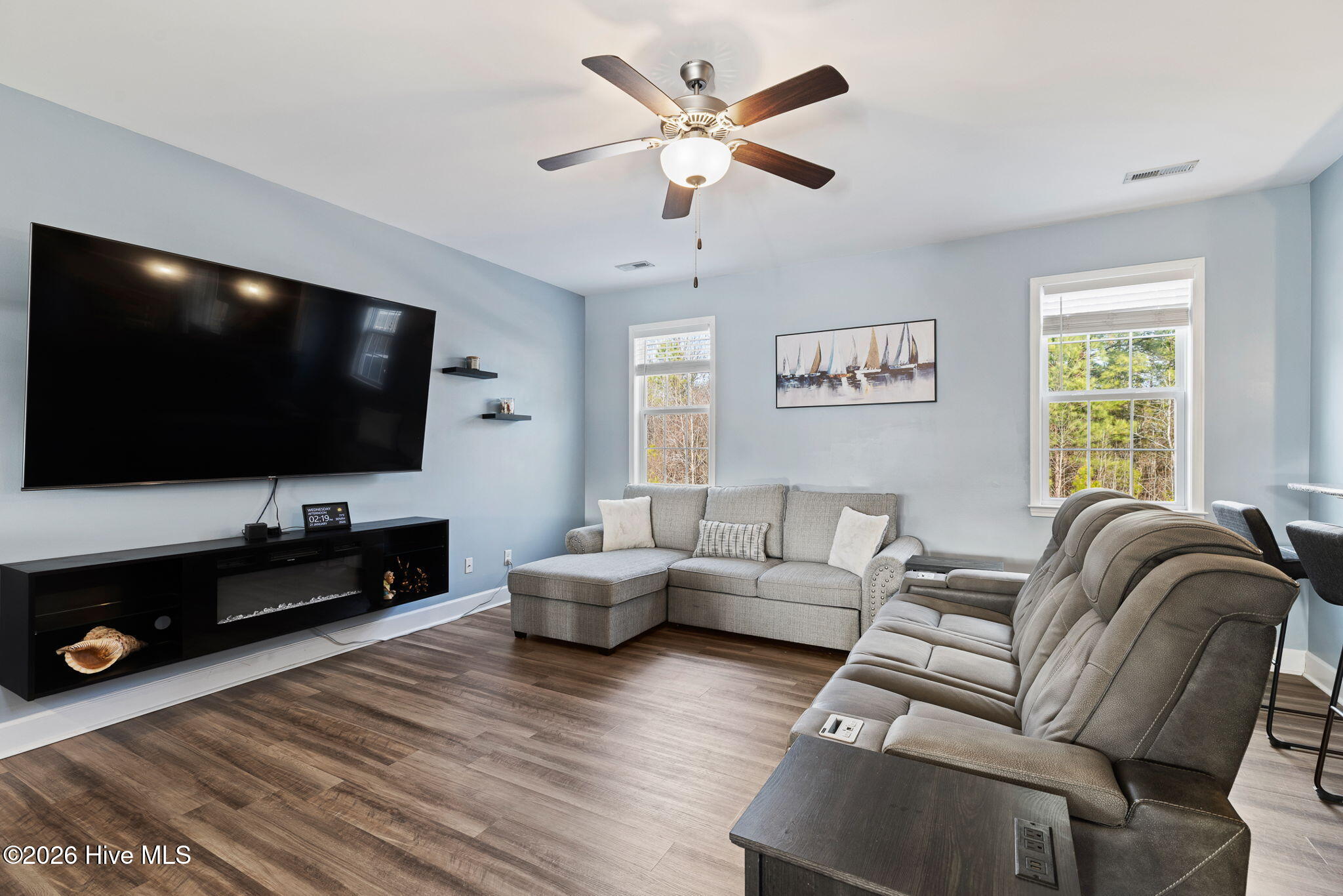 100550782 | Photo 13