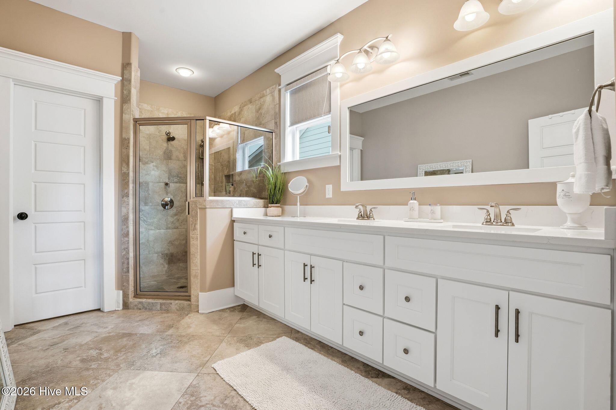 100559080 | Photo 37