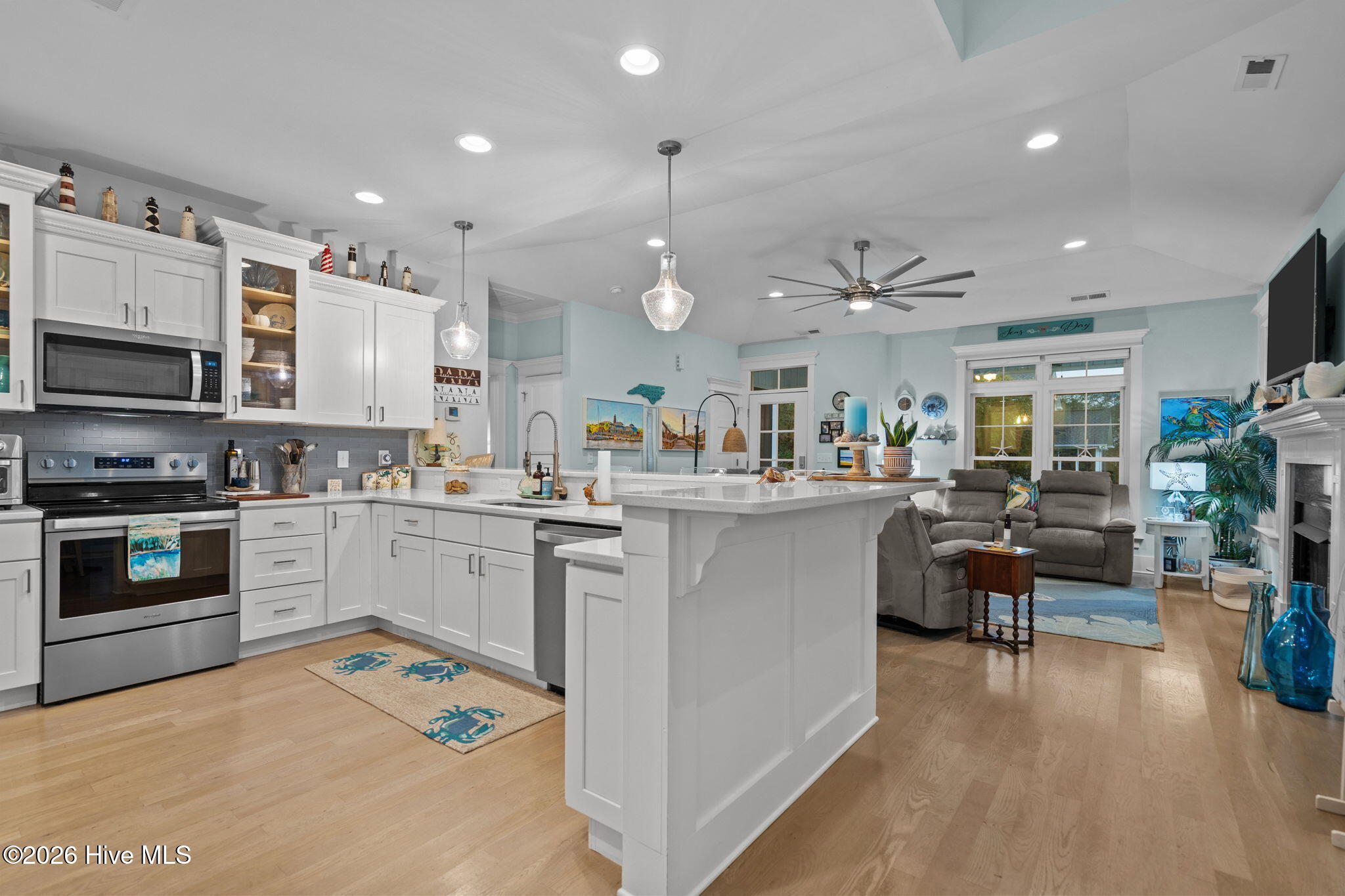 100549491 | Photo 11