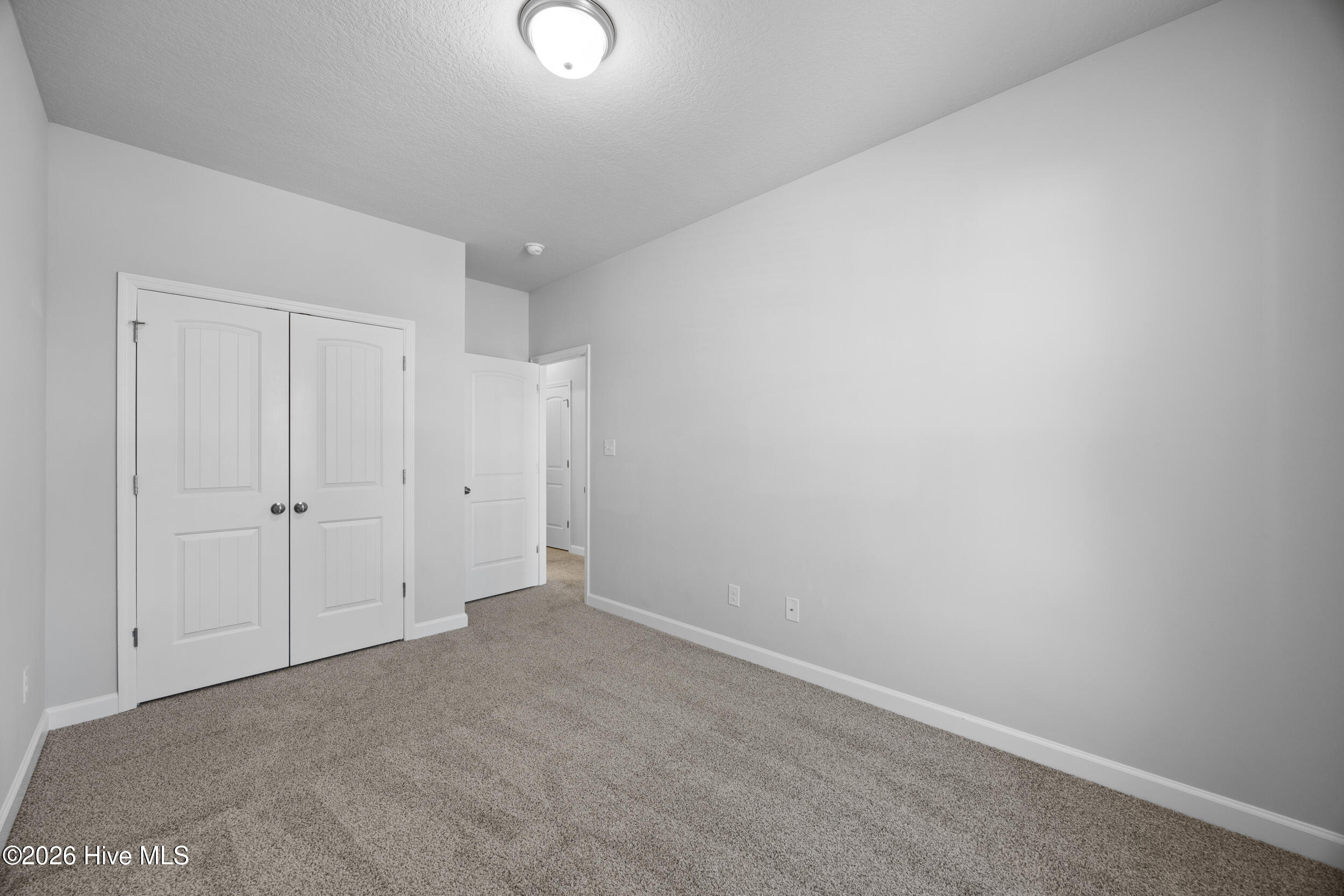 100557610 | Photo 32