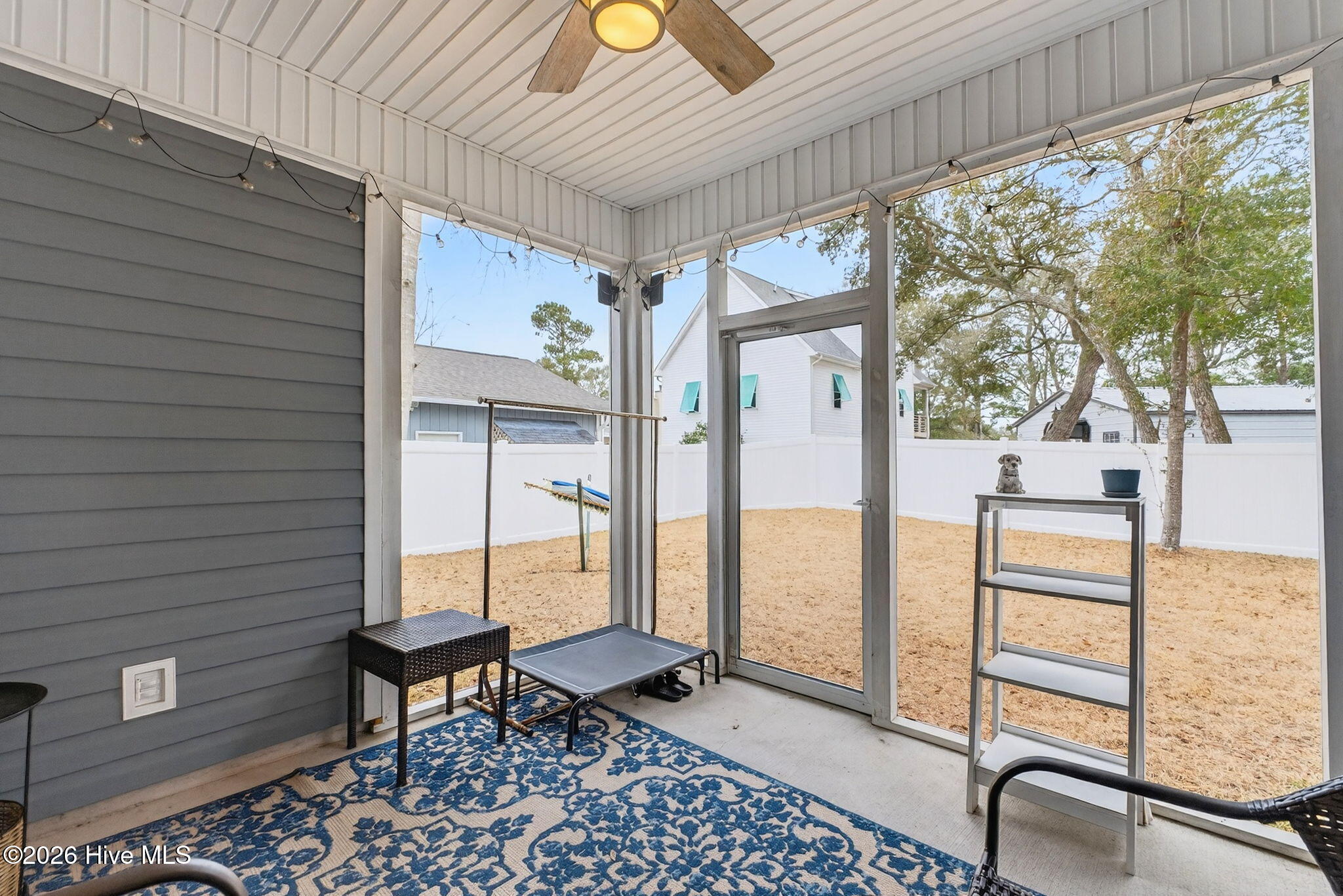 100557627 | Photo 29