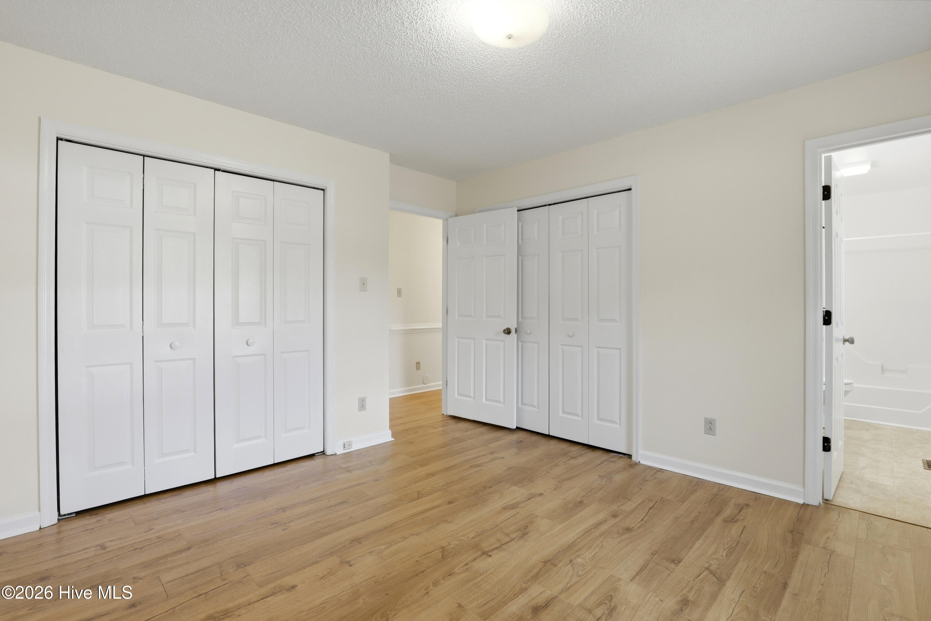 33-110 N Pointe Dr-33