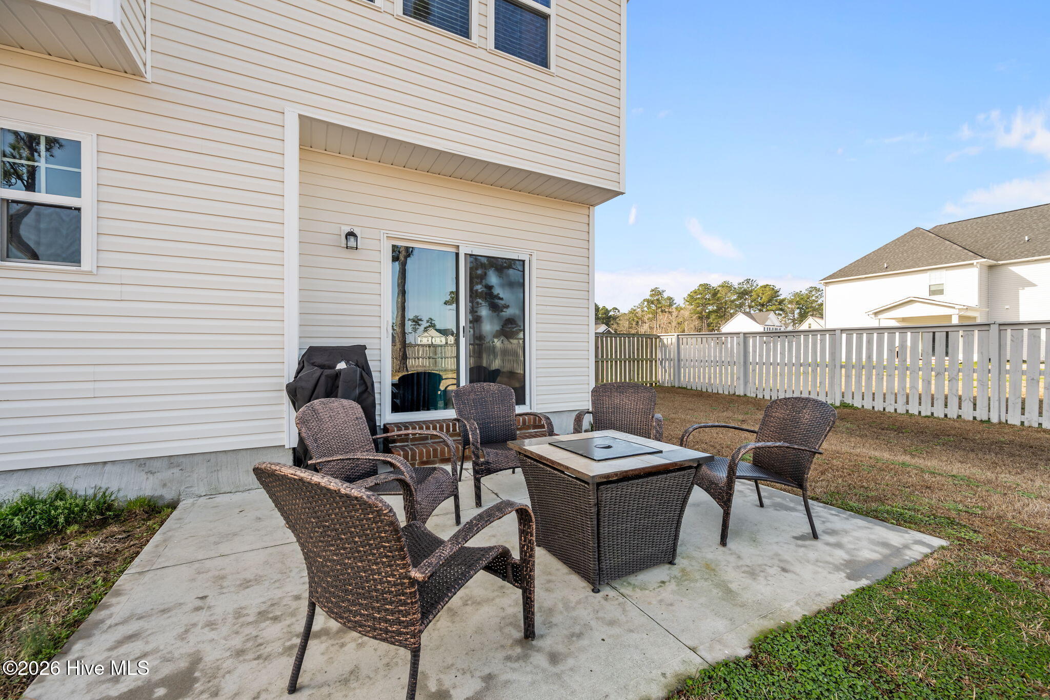 100558417 | Photo 44