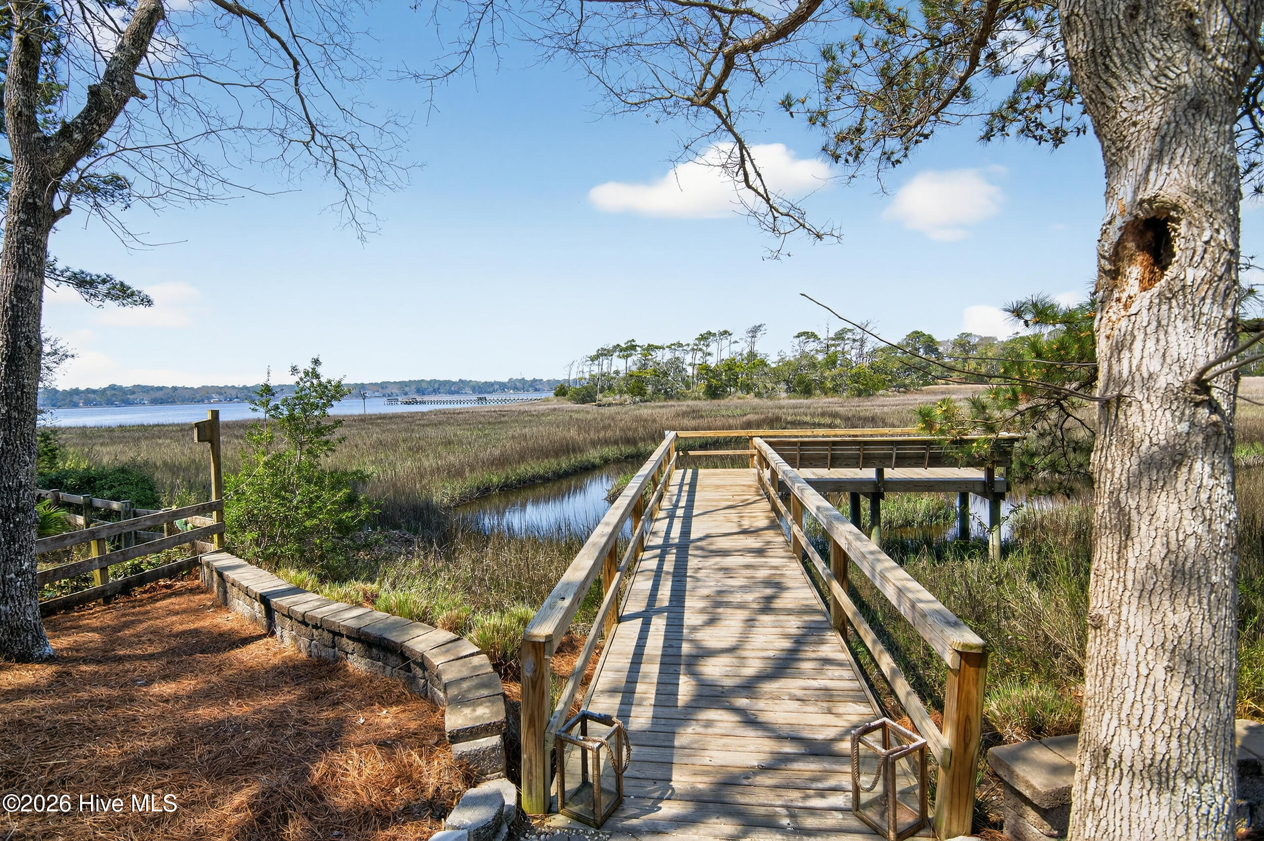 100565321 | Photo 55