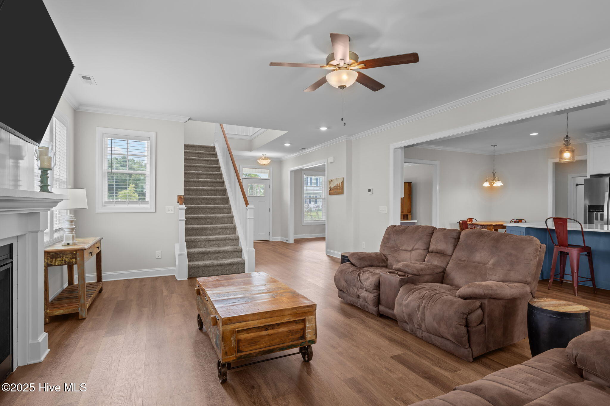 100526771 | Photo 16