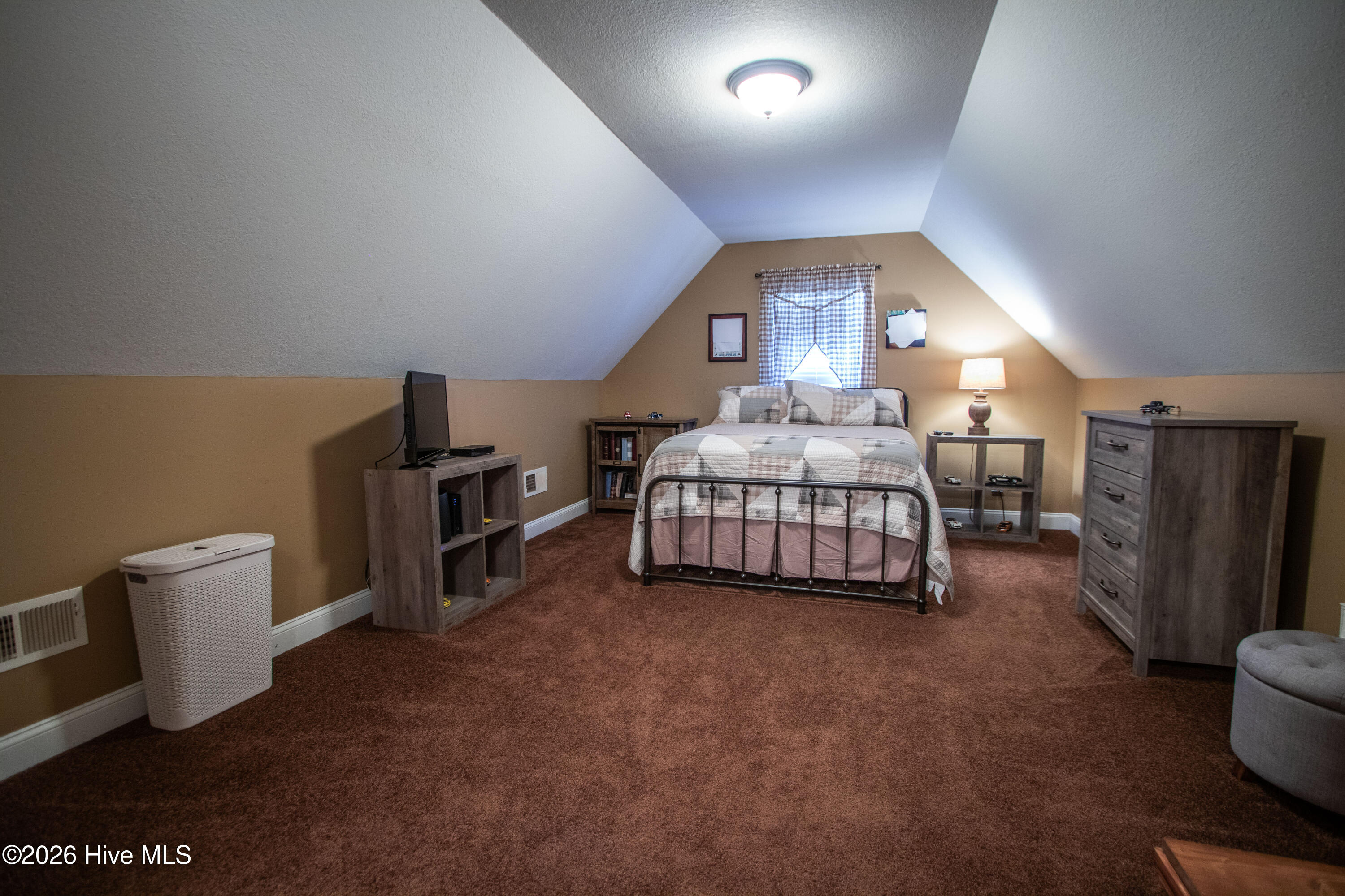 100569230 | Photo 20