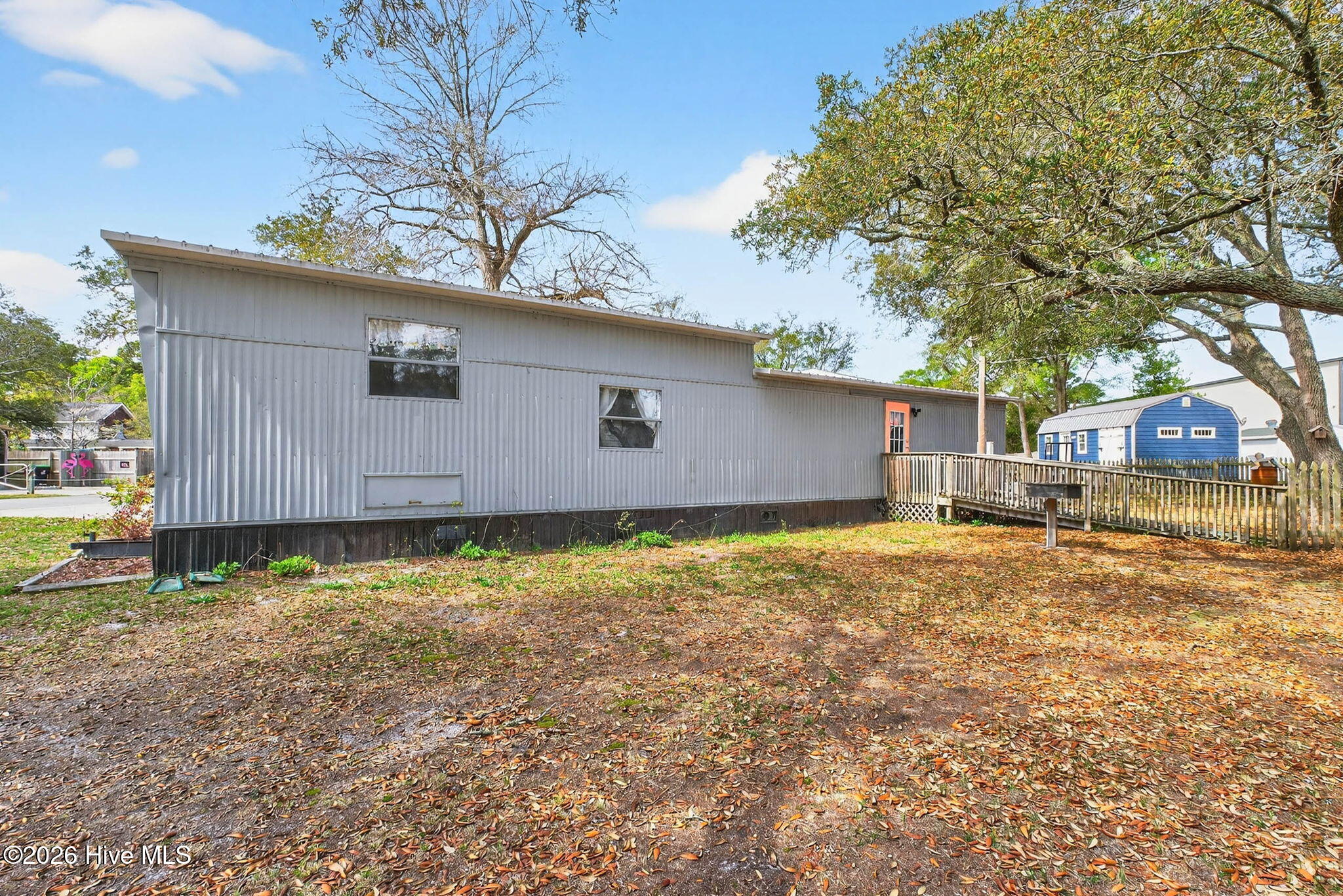 100564945 | Photo 24