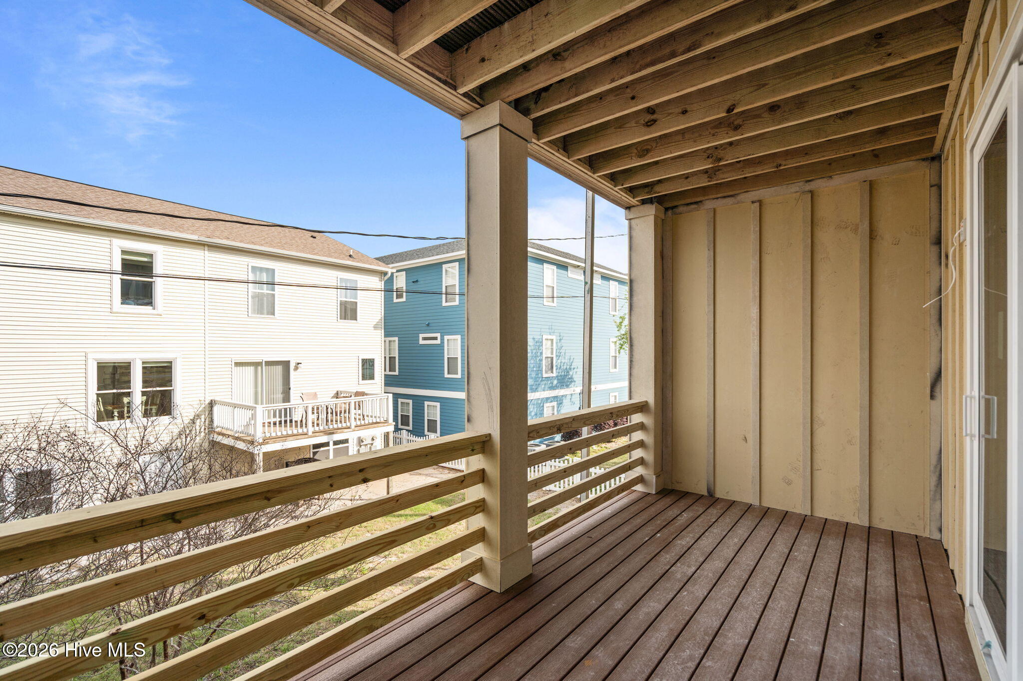 100547046 | Photo 21