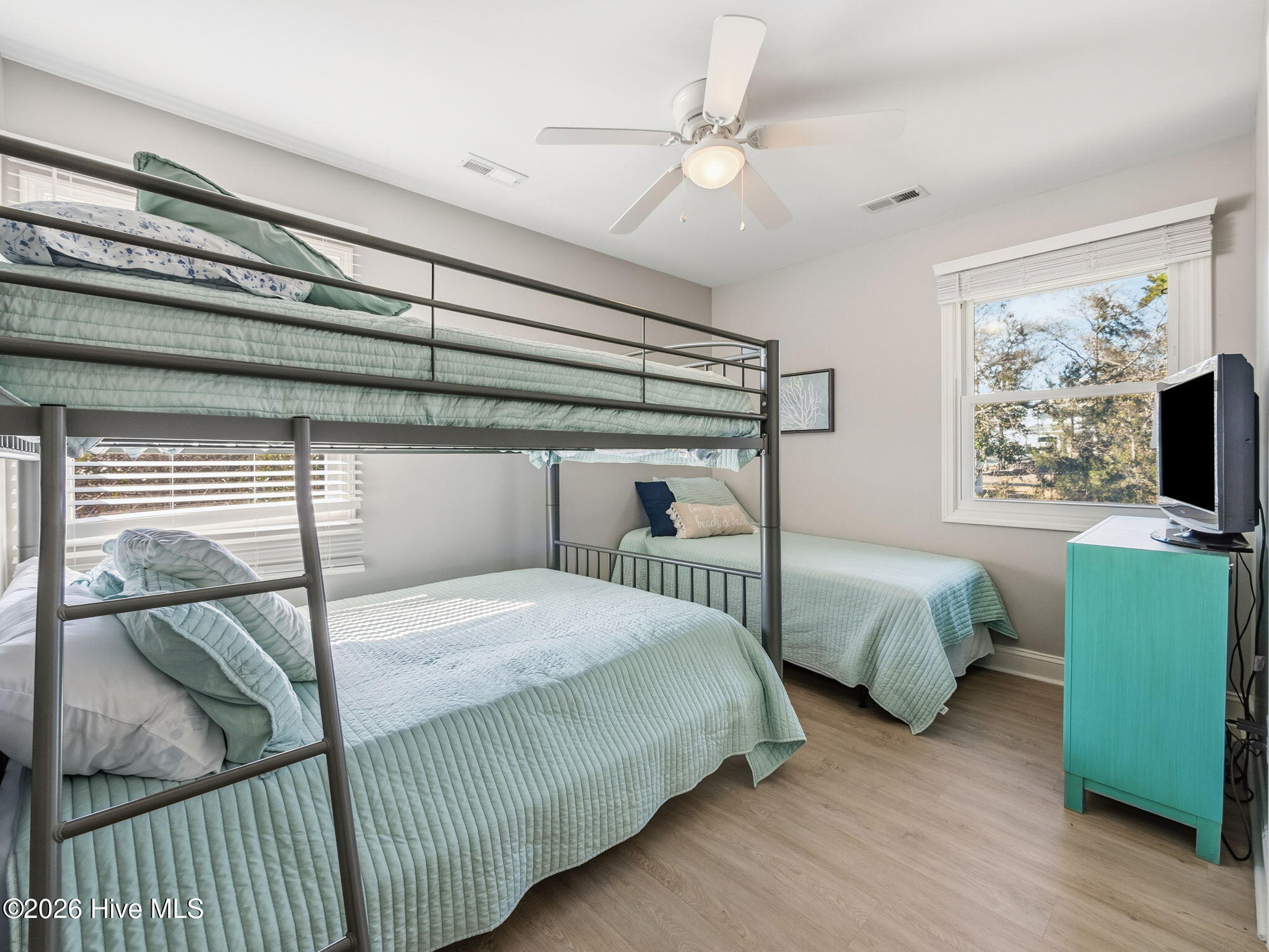 100556507 | Photo 40