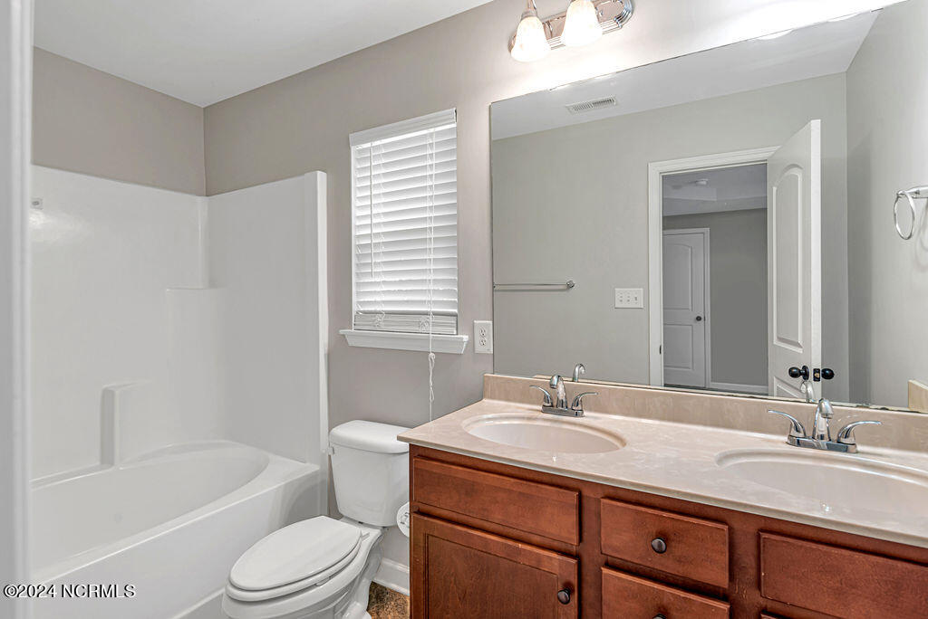 100562352 | Photo 20