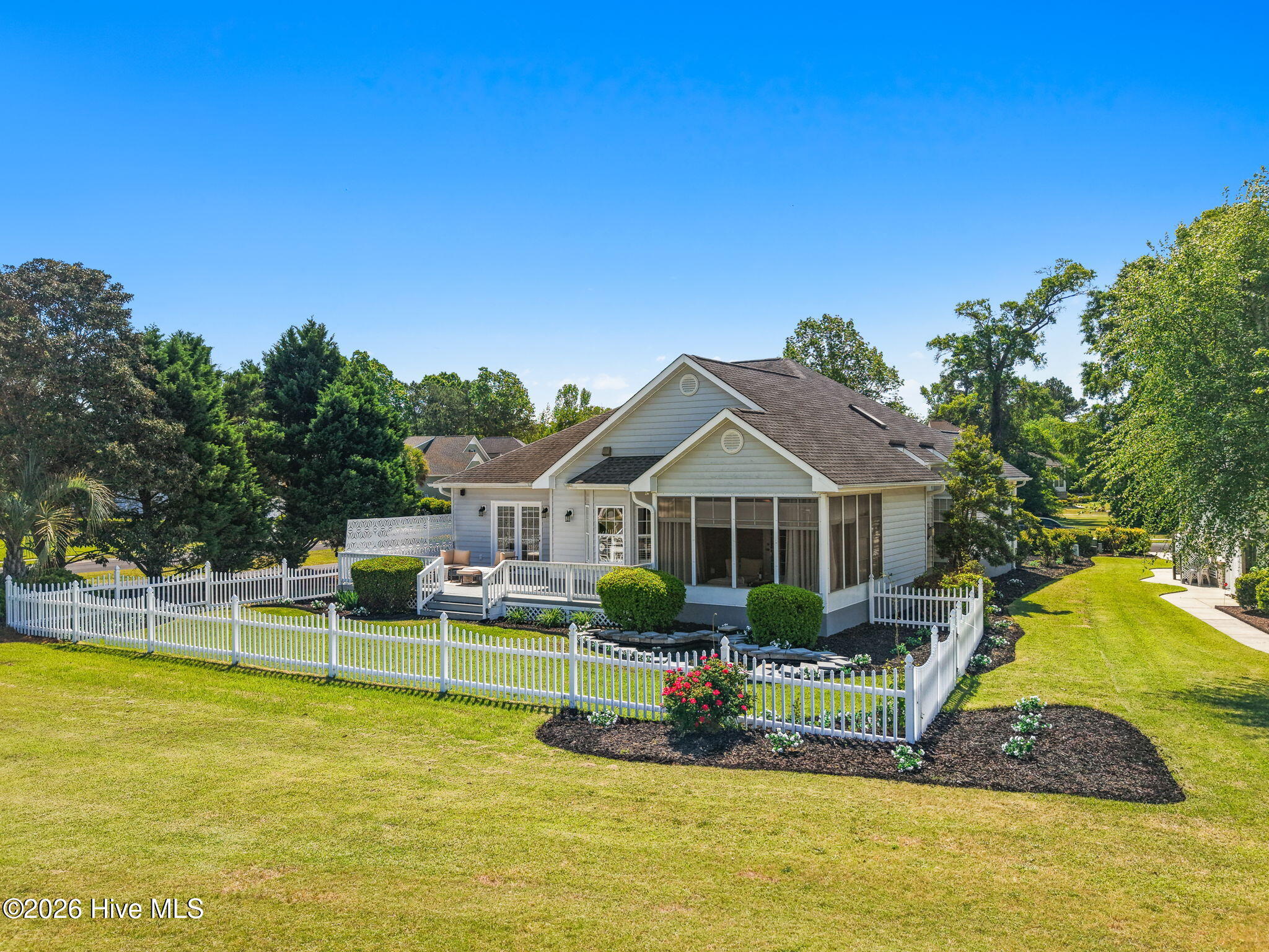 100567256 | Photo 58