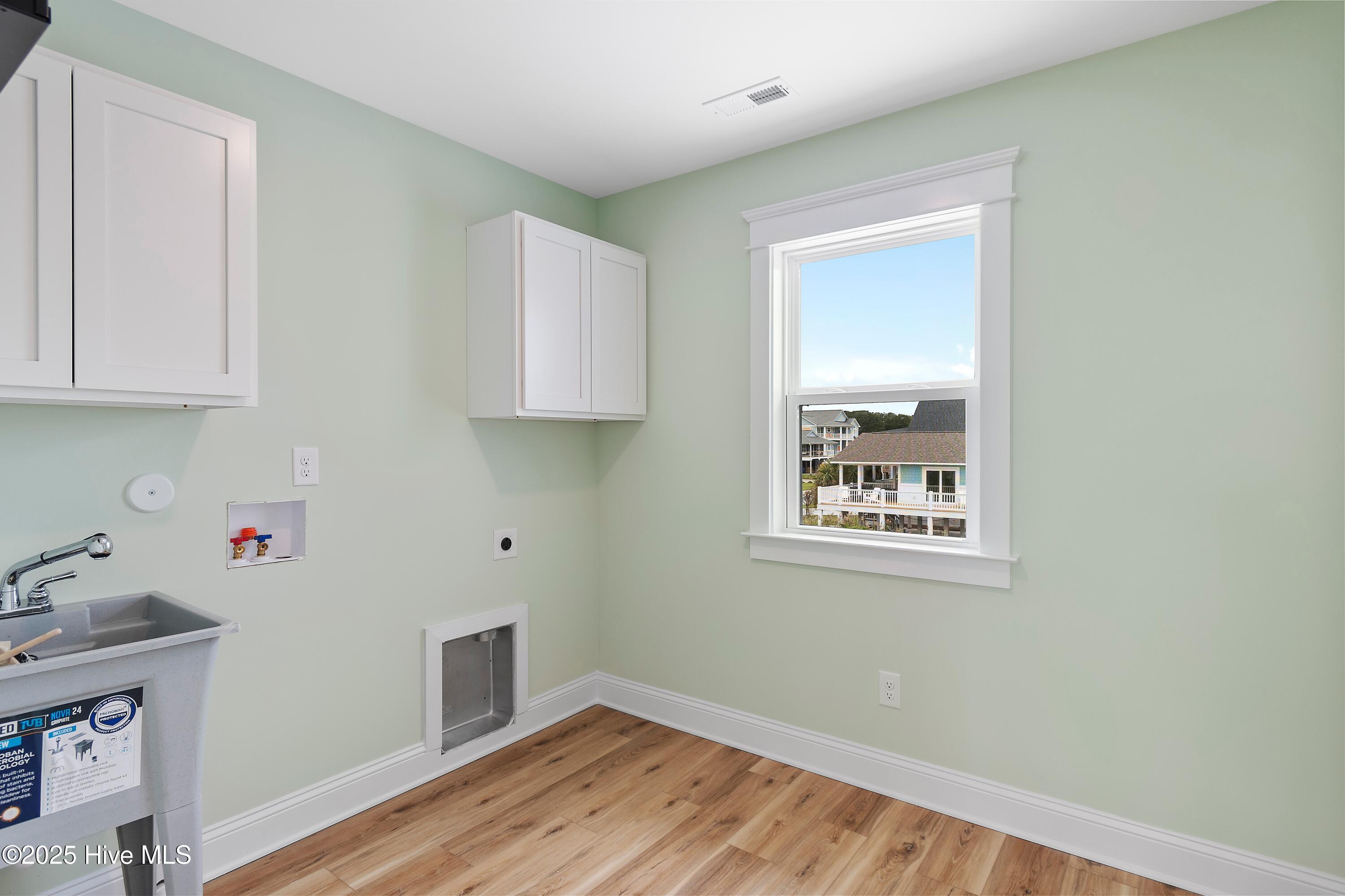 100549252 | Photo 56