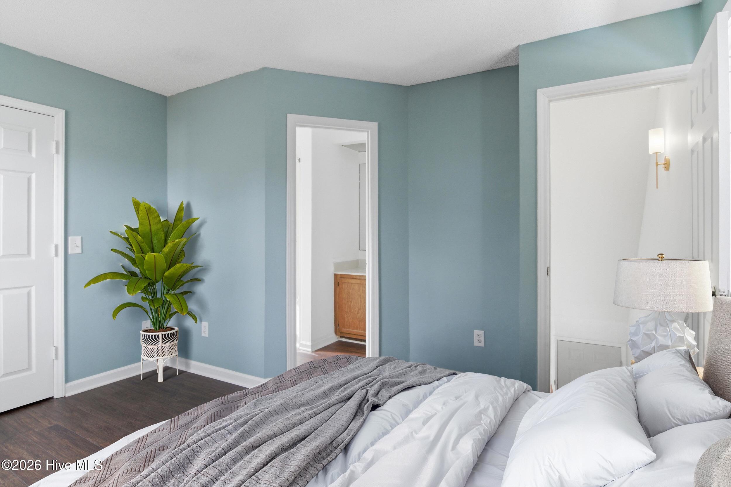 100553328 | Photo 19