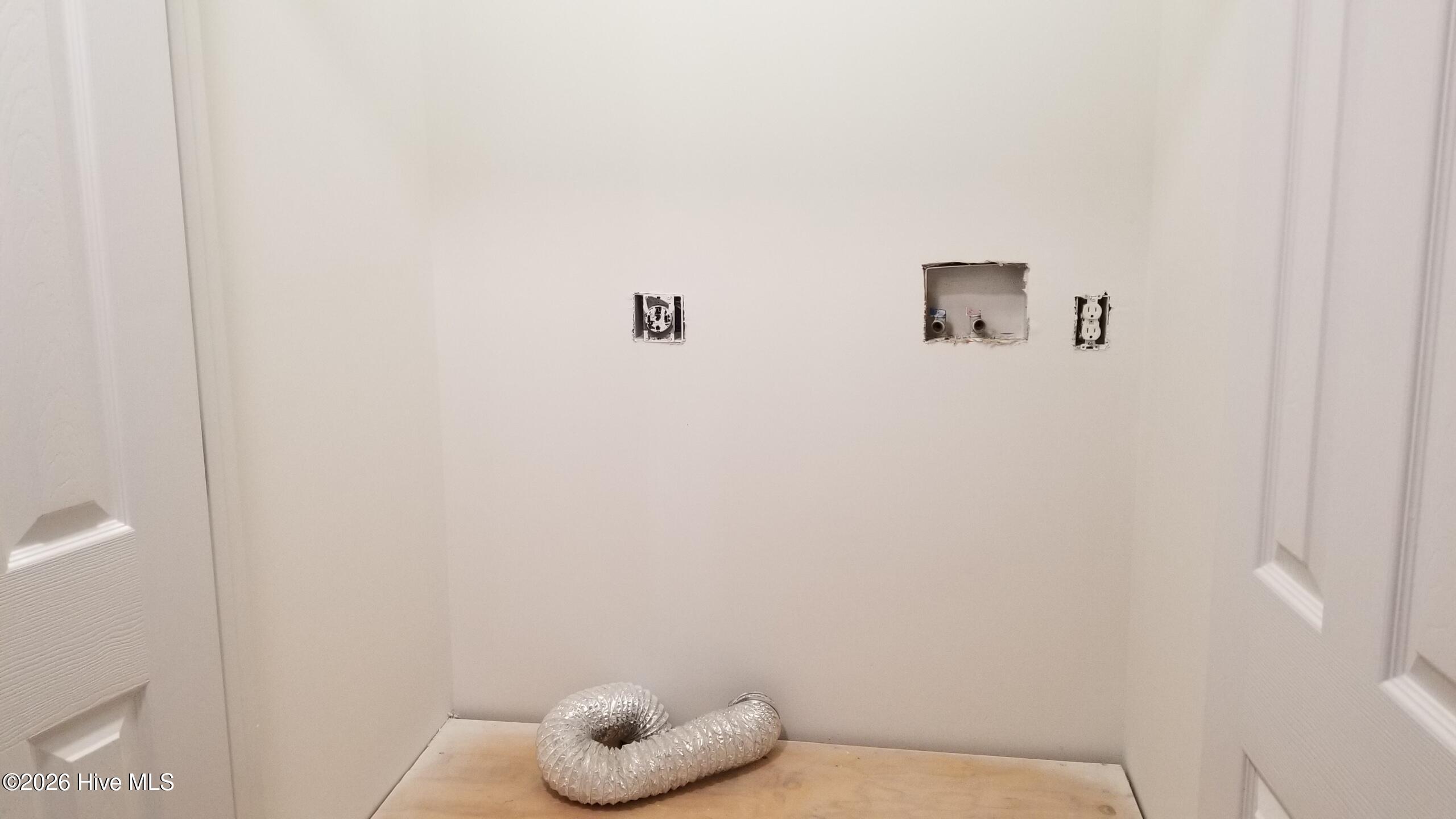 100548783 | Photo 31