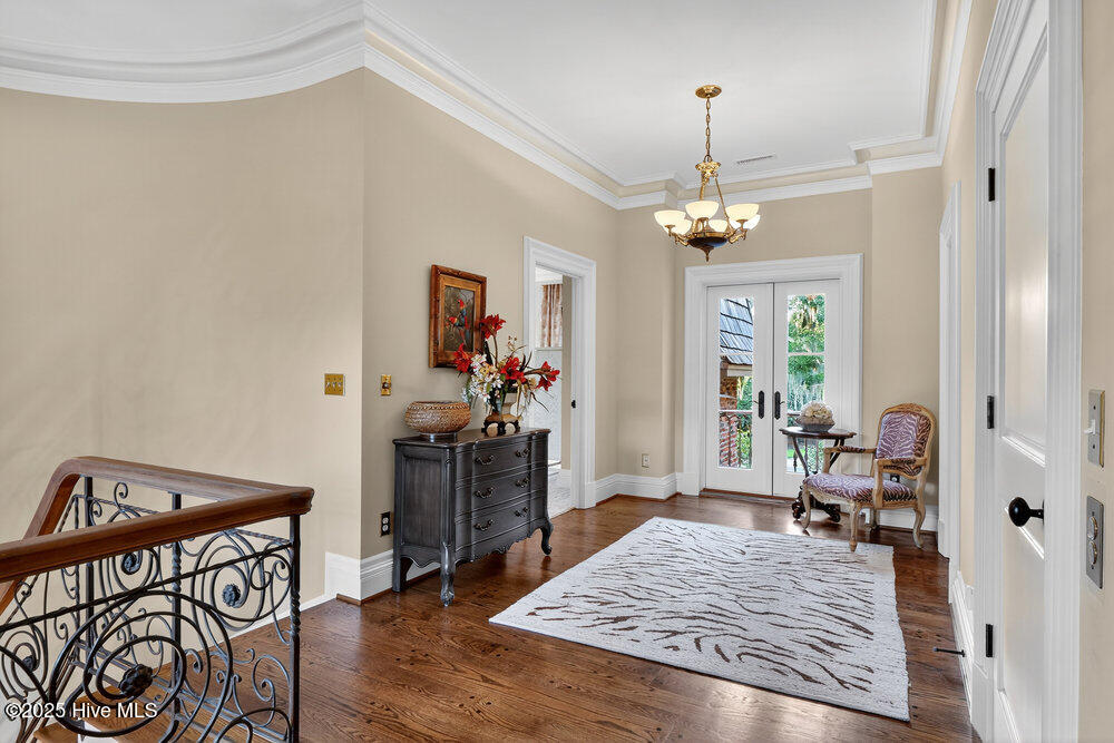 100544850 | Photo 52