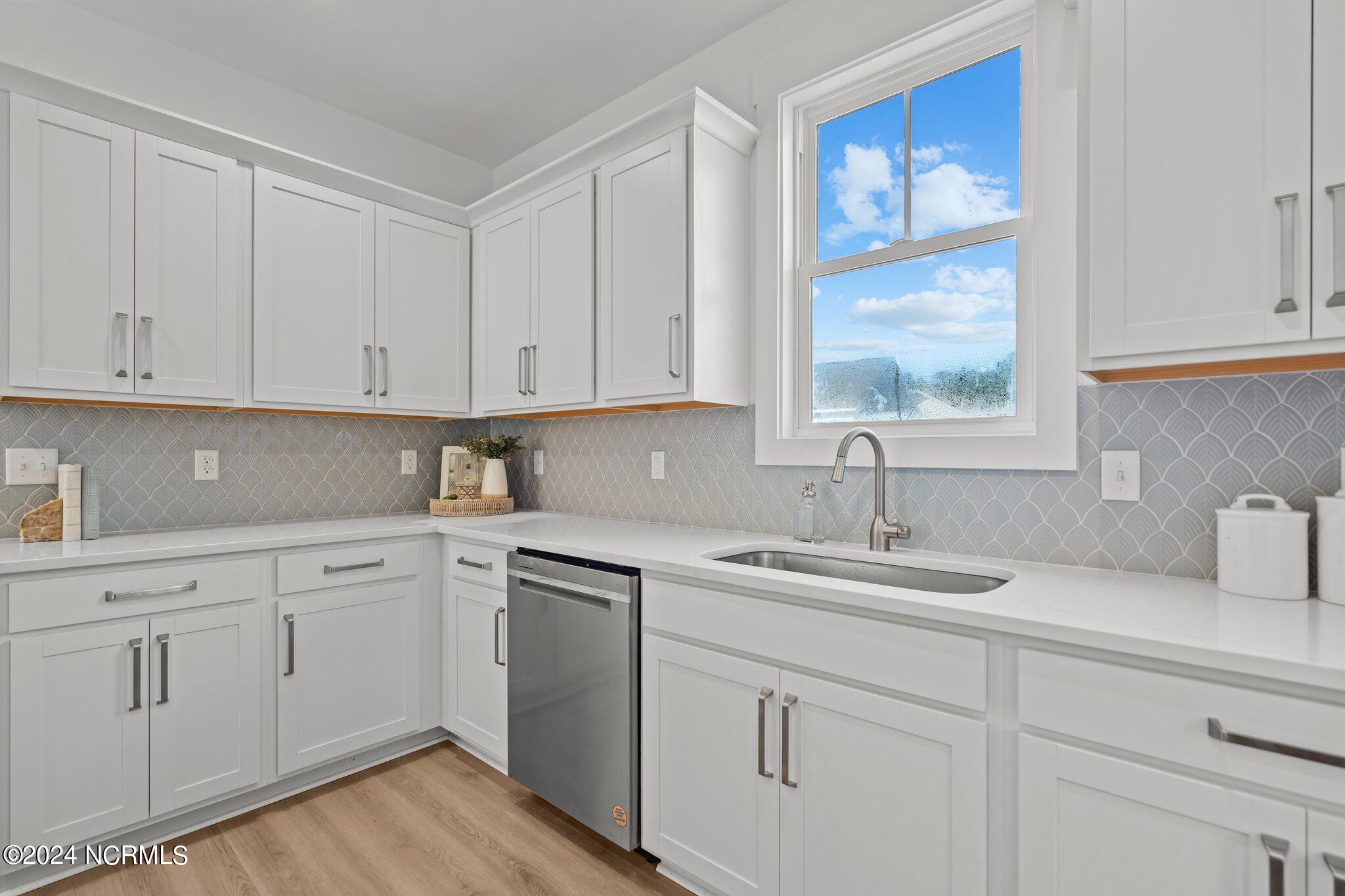 100439104 | Photo 15