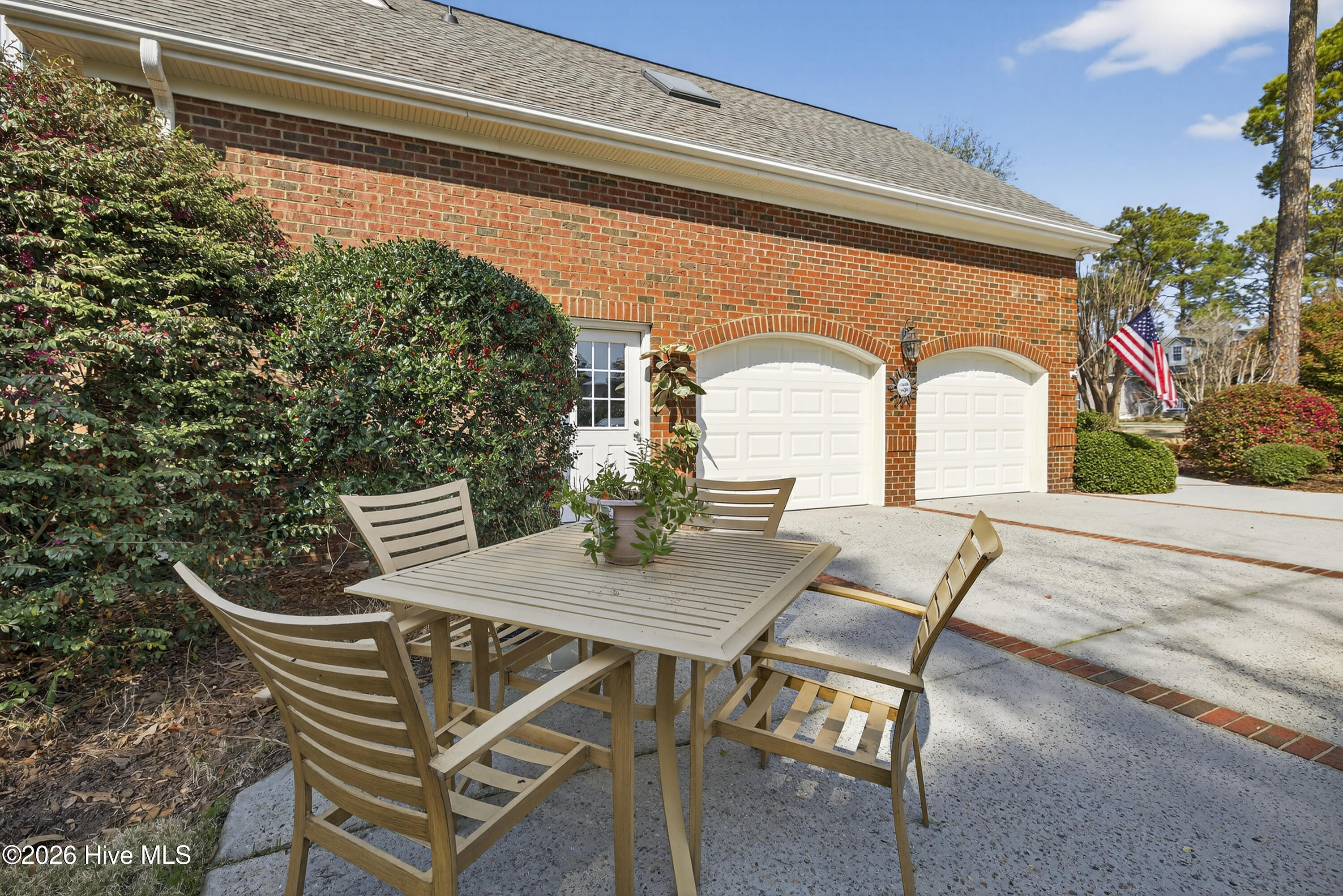 100561189 | Photo 18