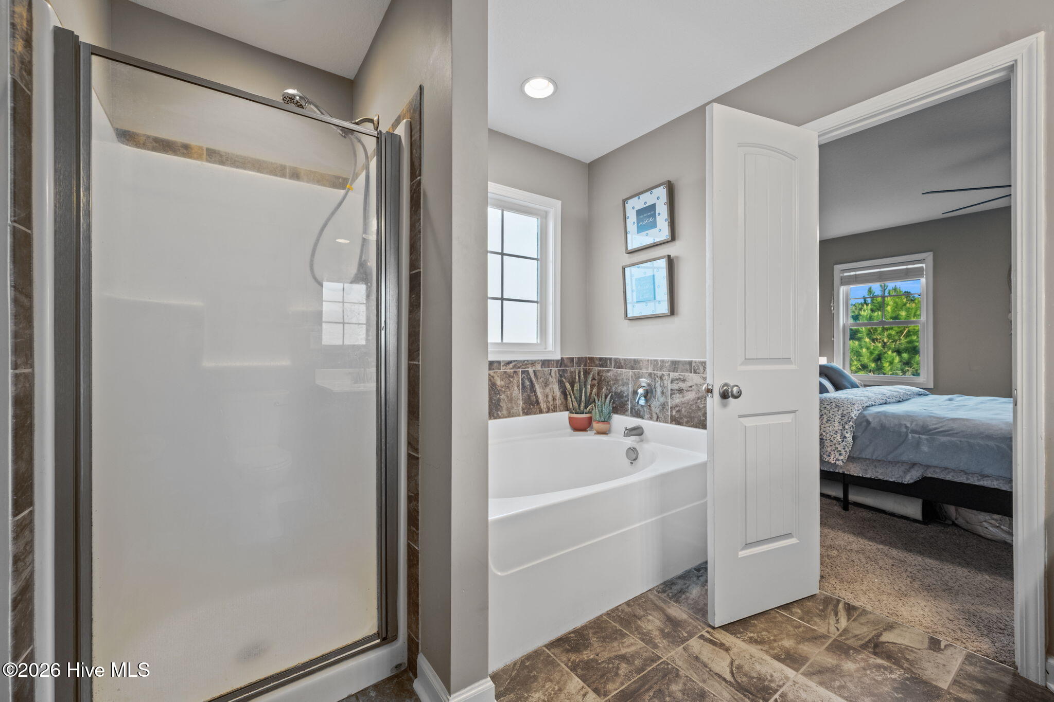 100564258 | Photo 24