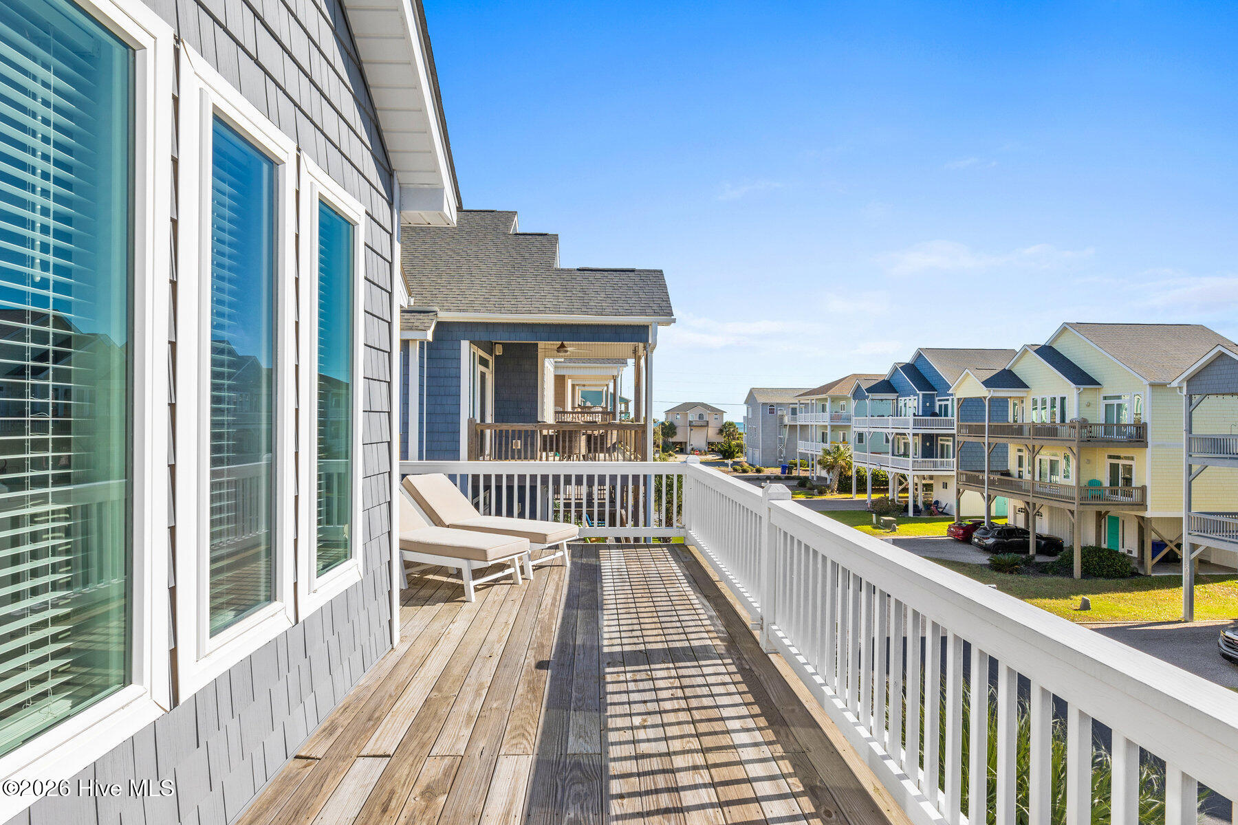 100555892 | Photo 40