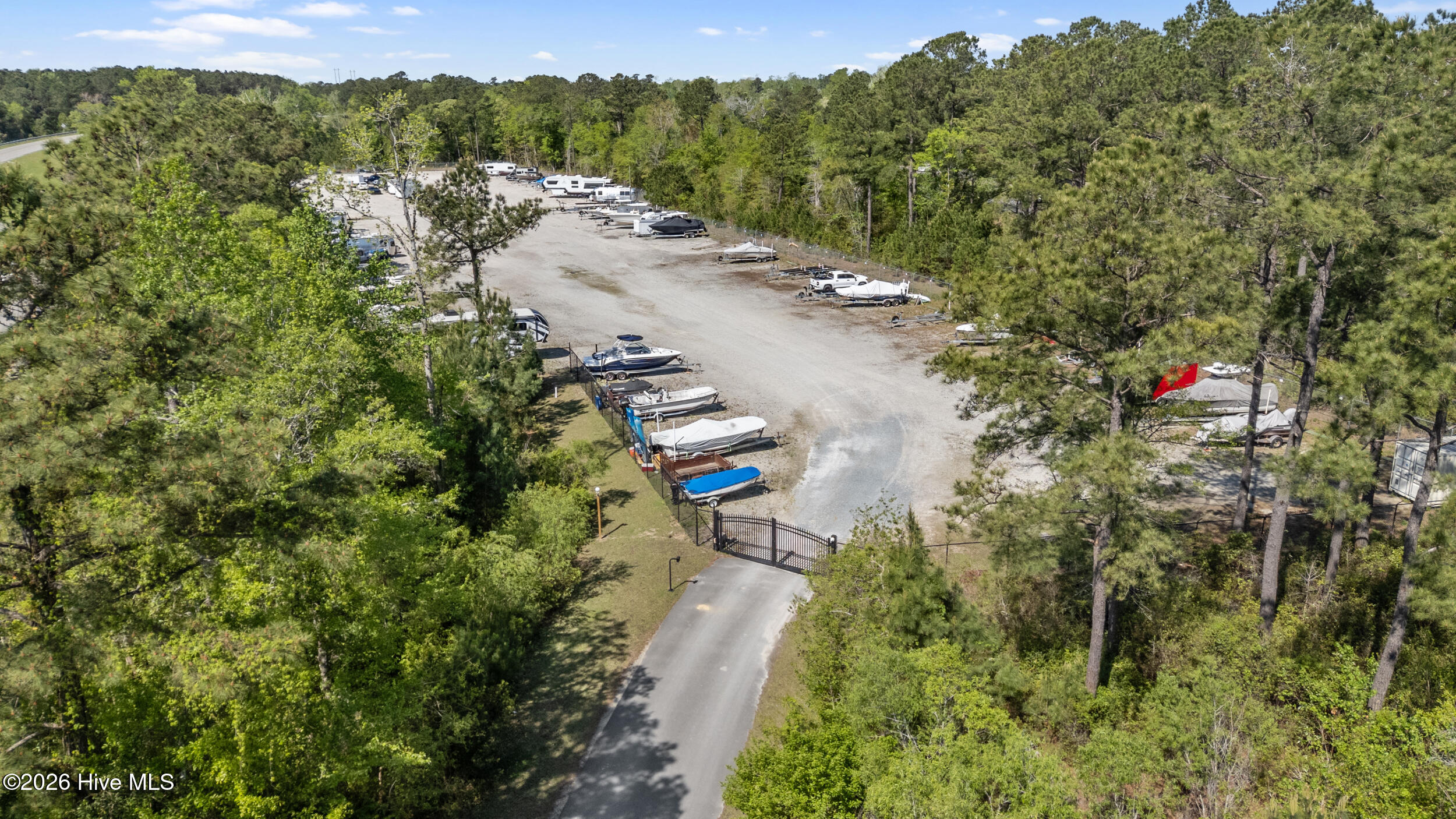 100566937 | Photo 98