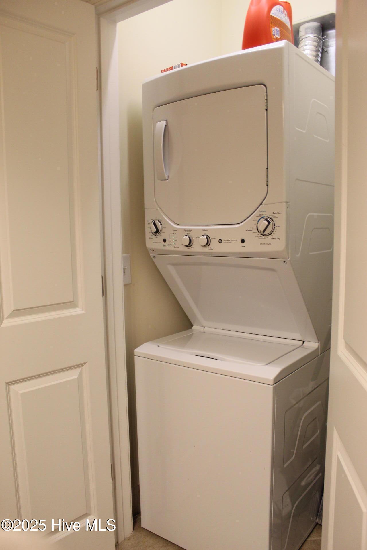 100543630 | Photo 11