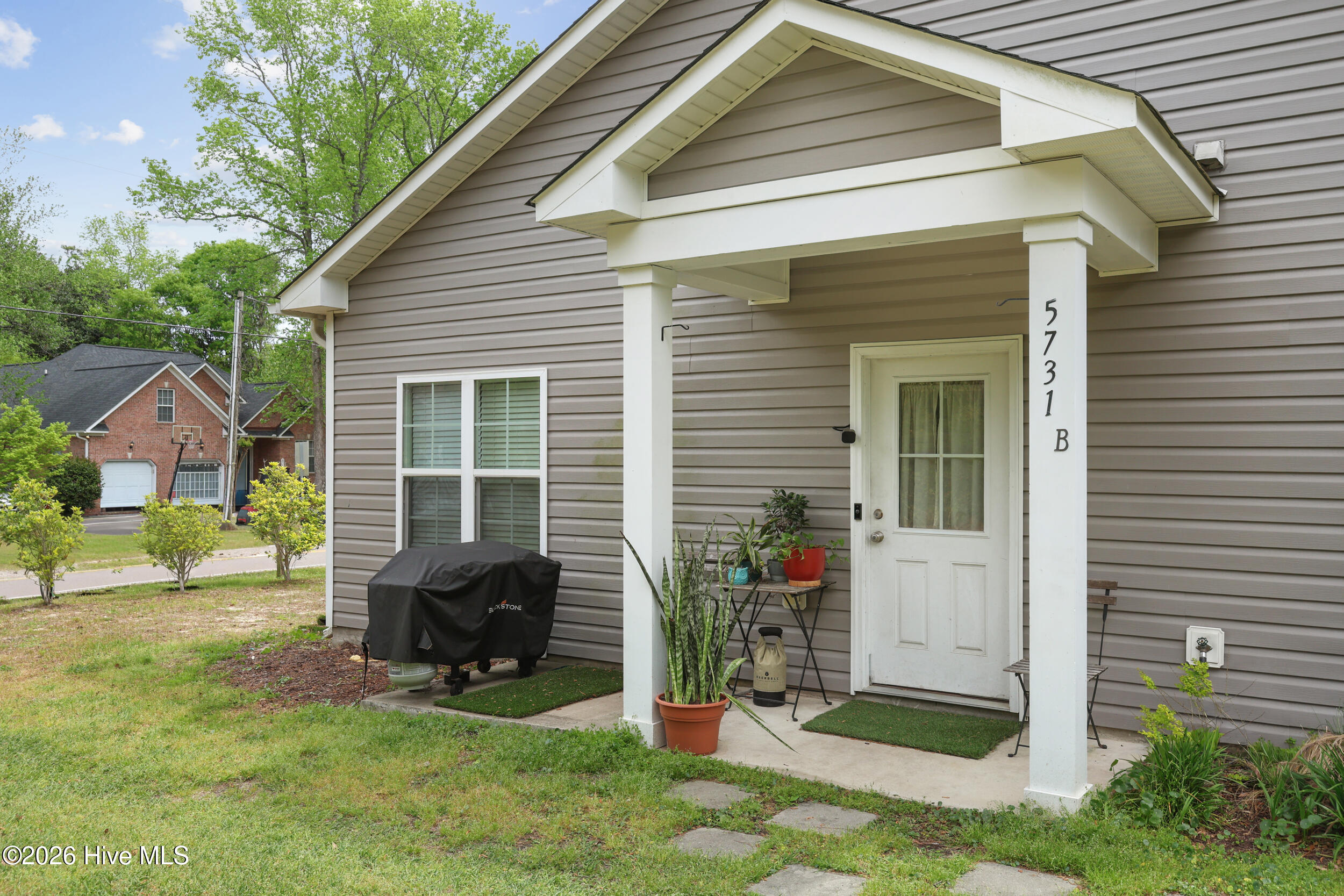 100566904 | Photo 47