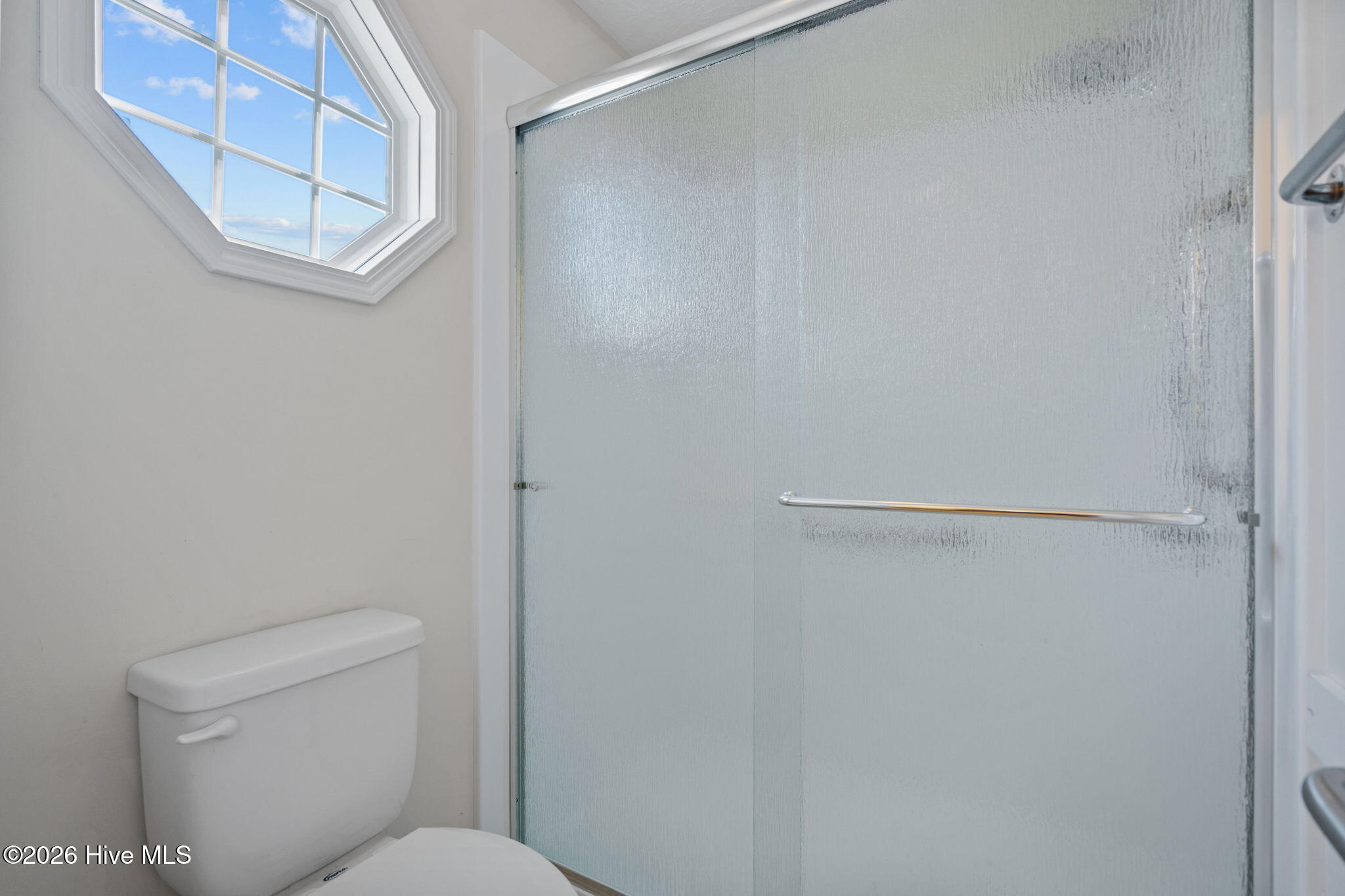 100563369 | Photo 31