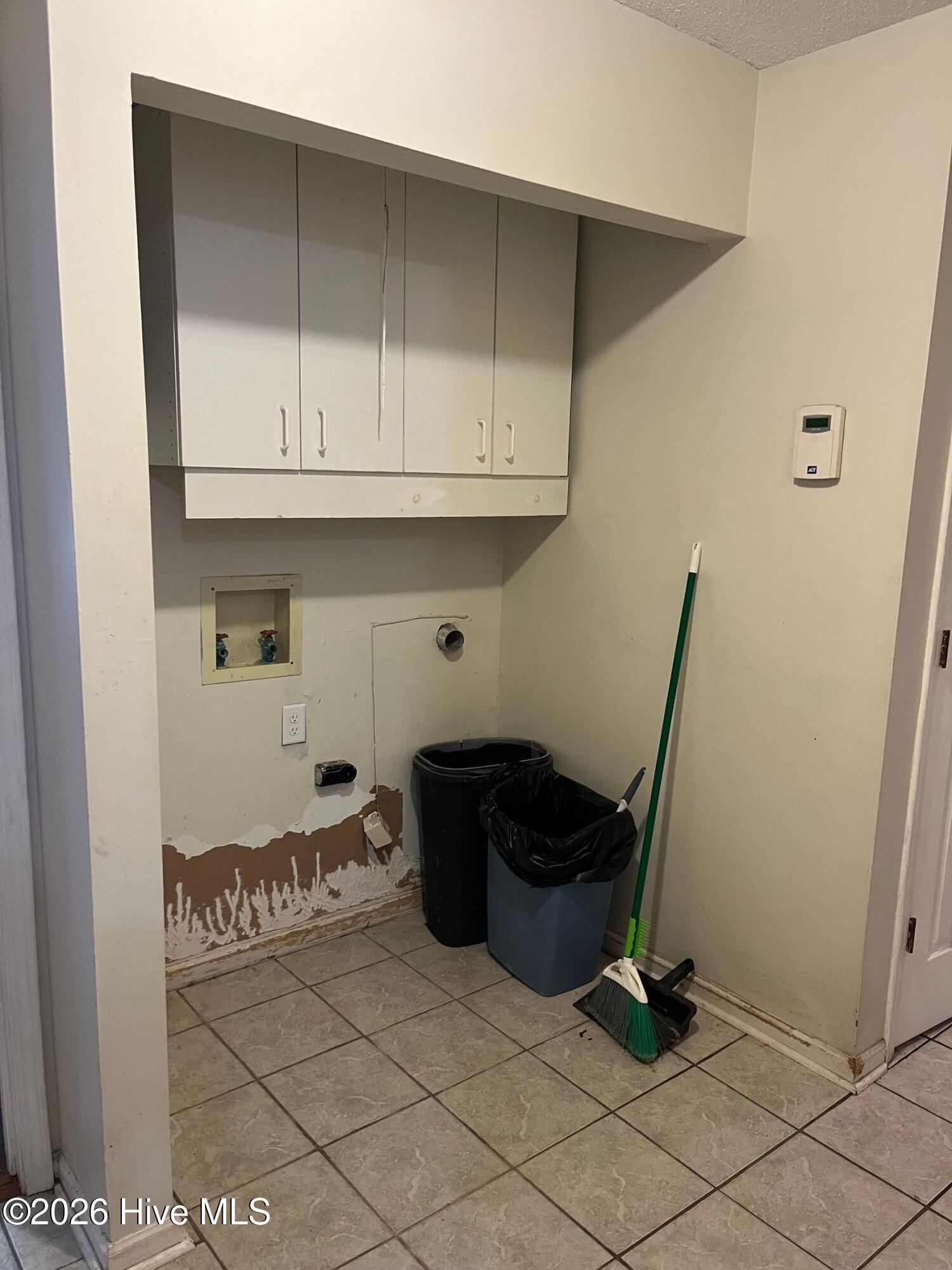 100569627 | Photo 23