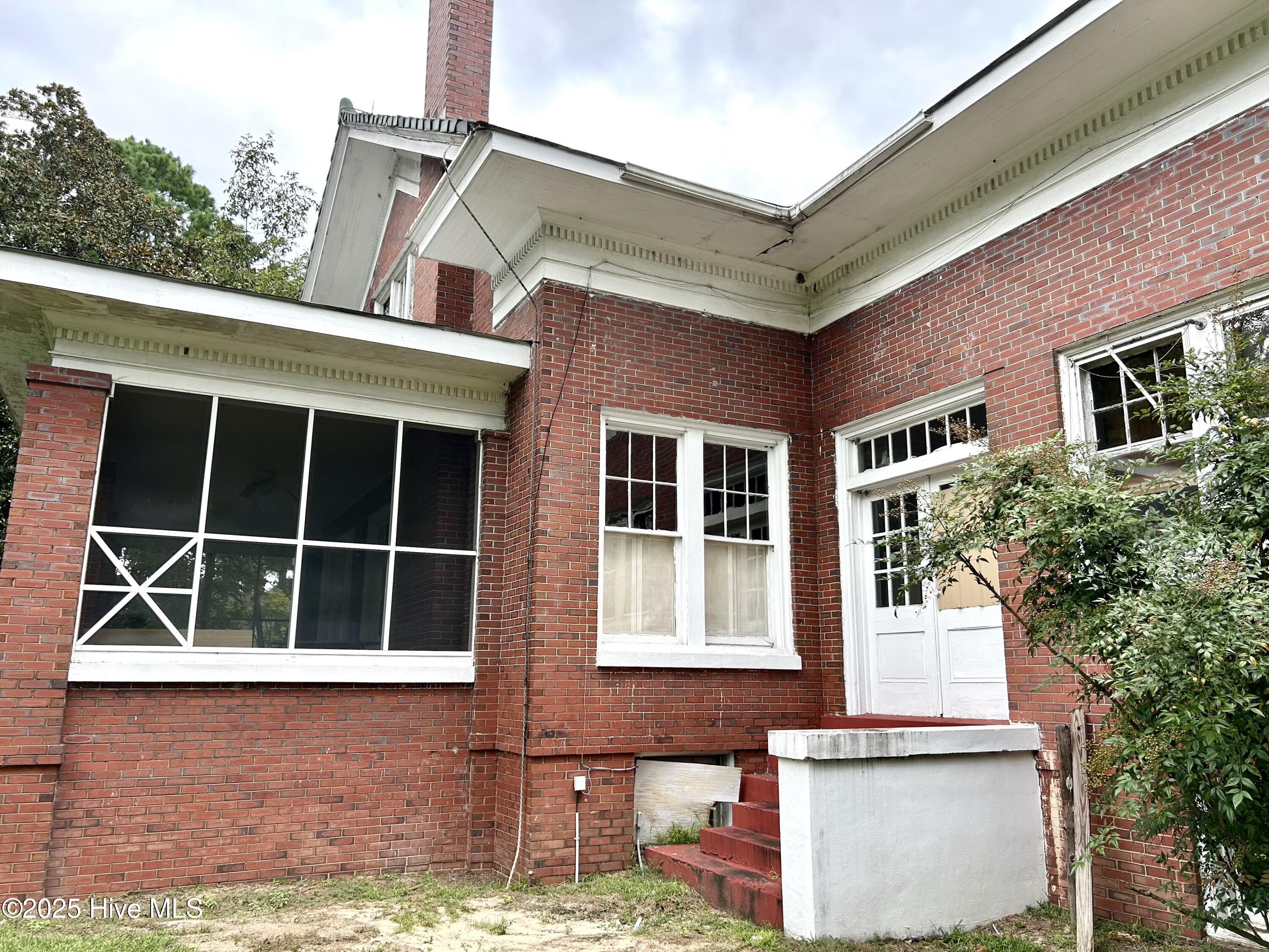 Homes for sale in Maxton, NC | 2740 Nc 71, Maxton, NC 28364 | MLS# 100531120