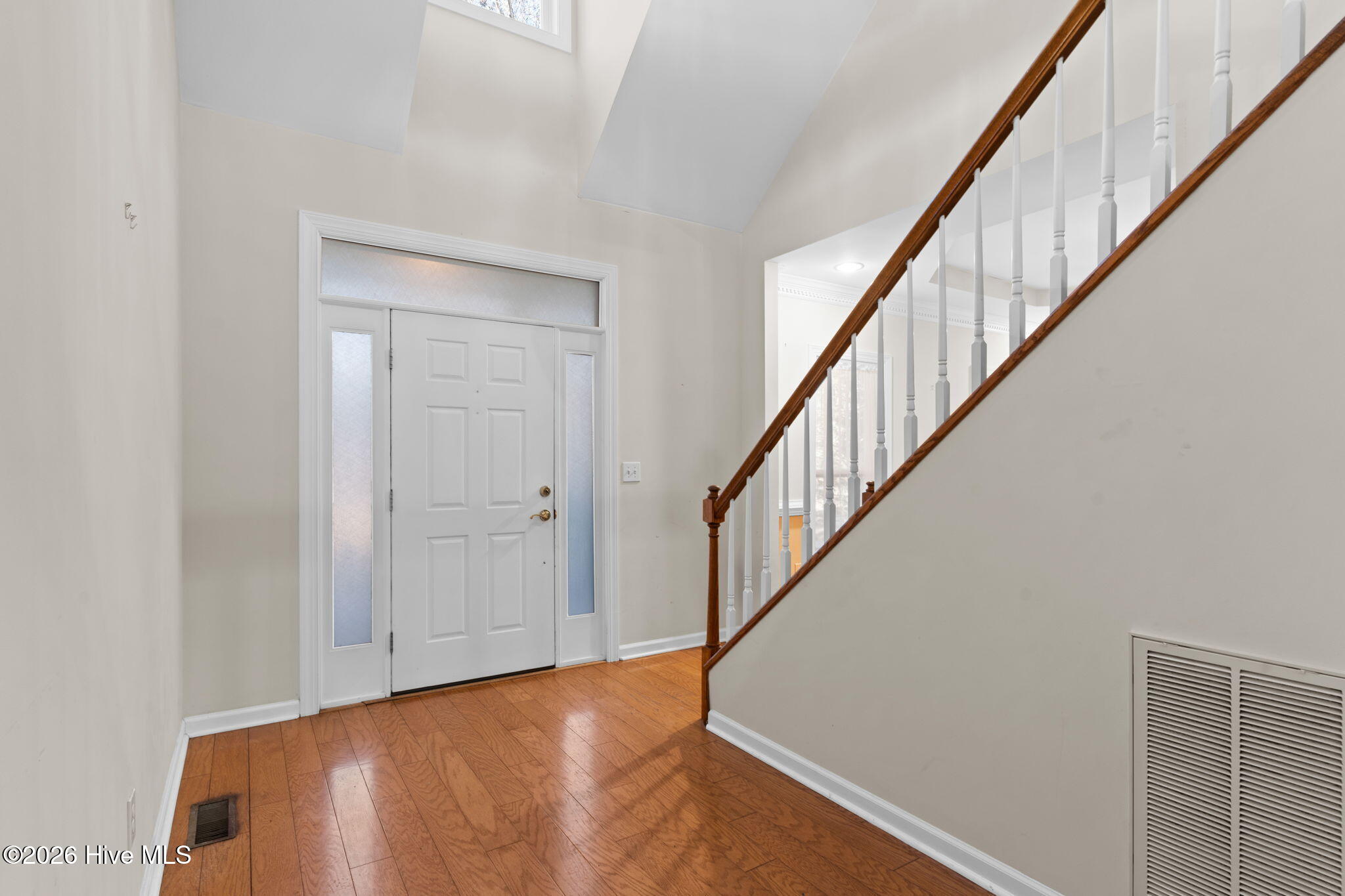 100551669 | Photo 38