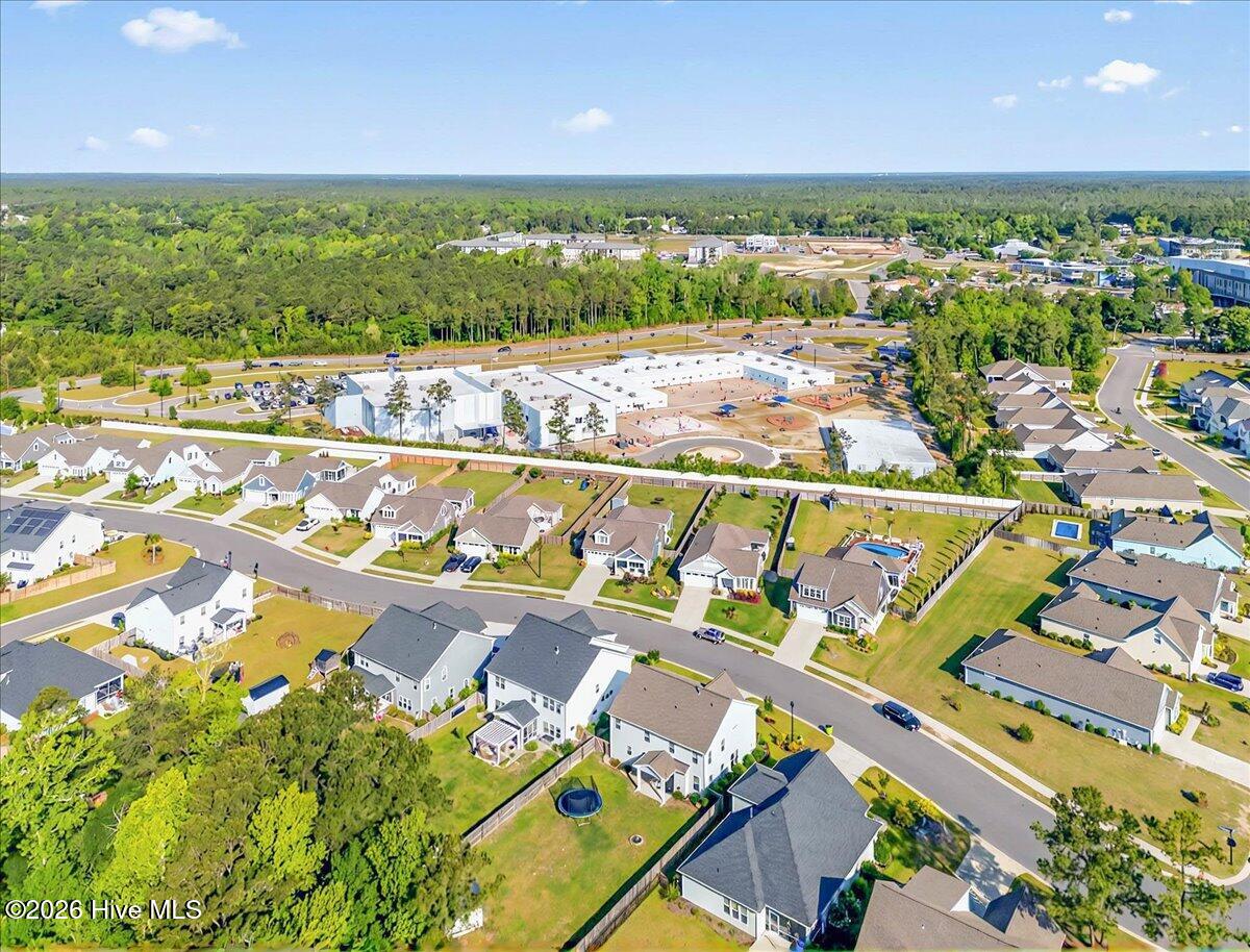 100548253 | Photo 52