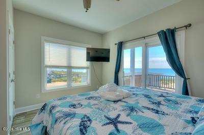 100547319 | Photo 22