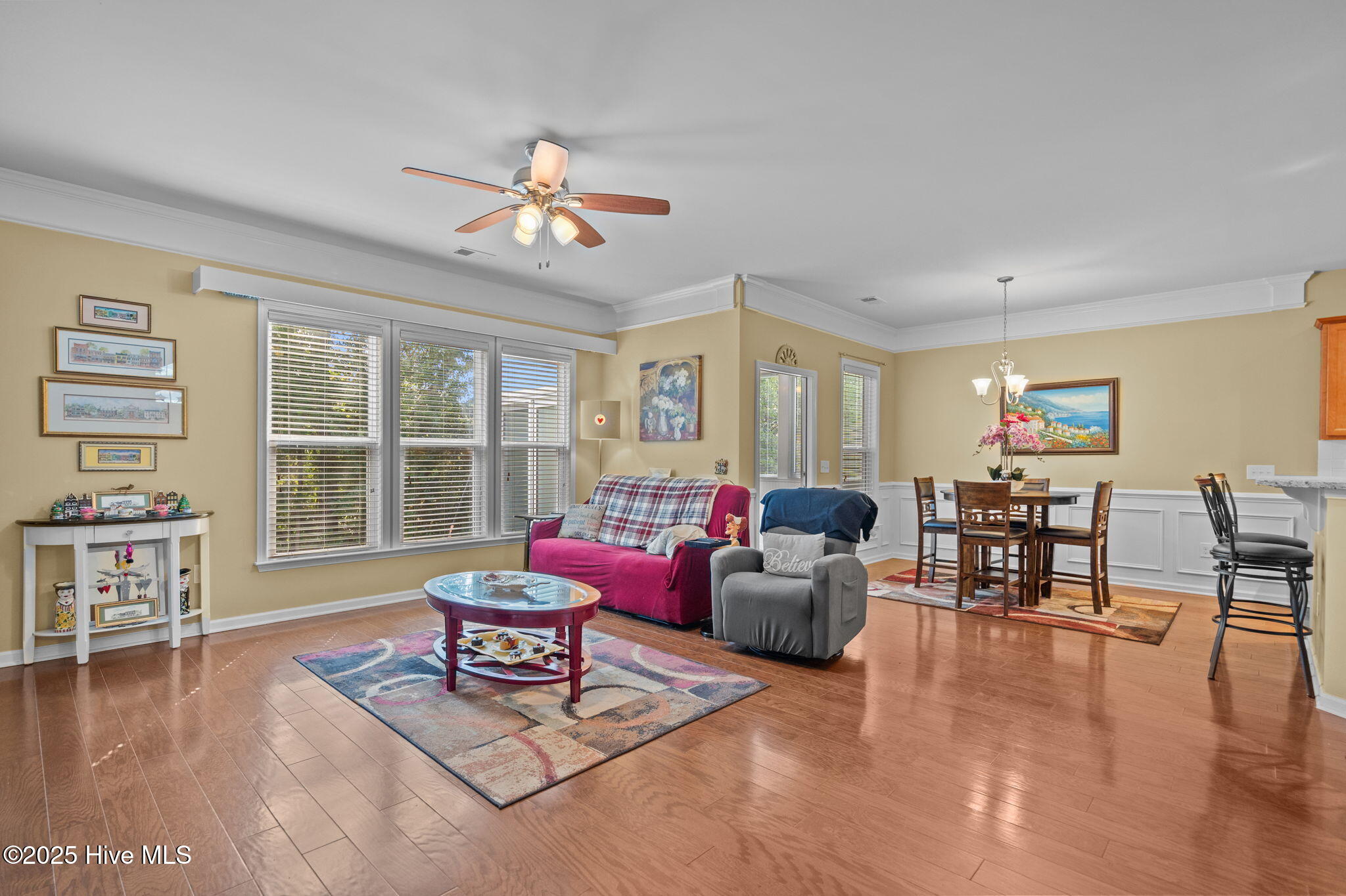 100515173 | Photo 11