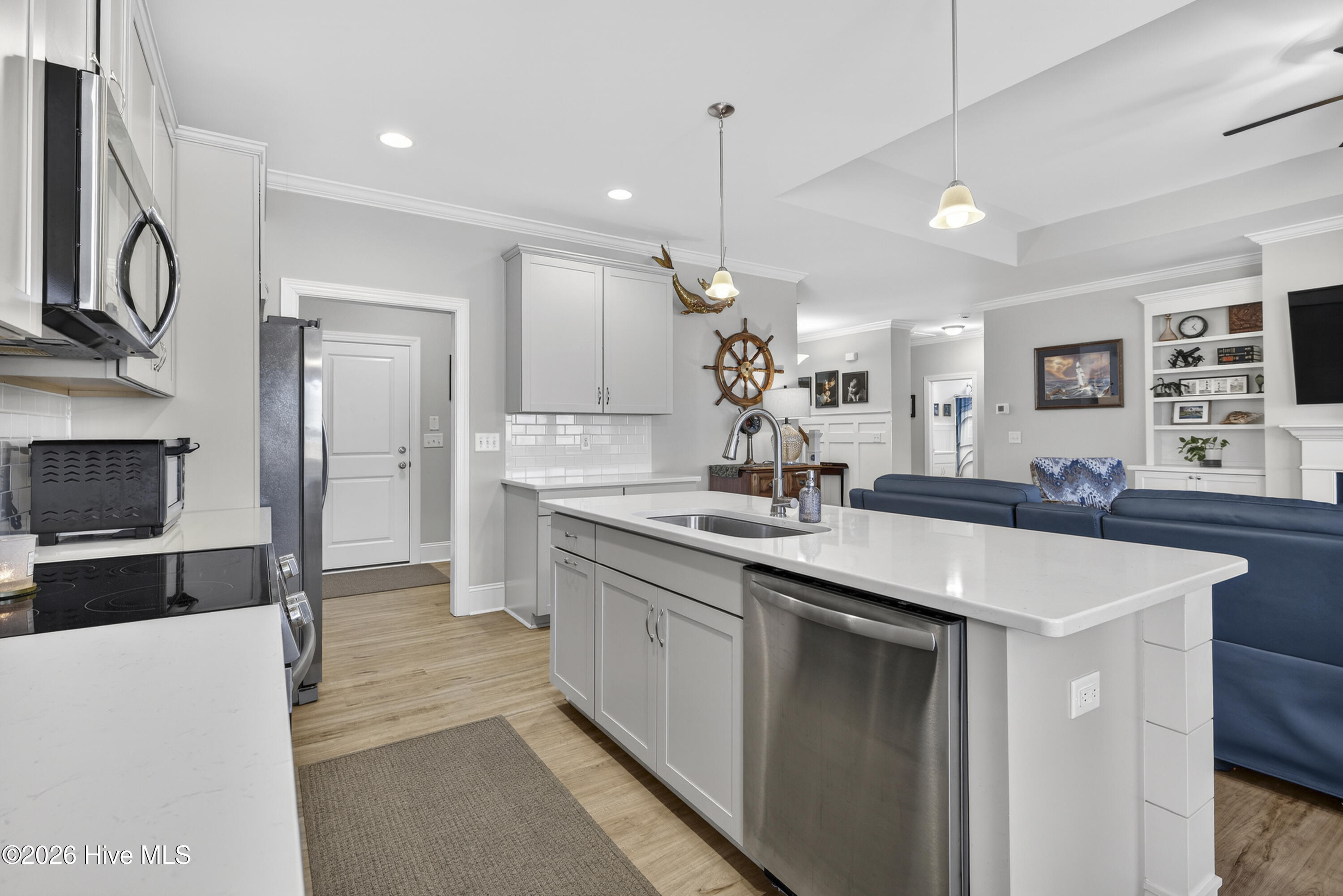 100564336 | Photo 16