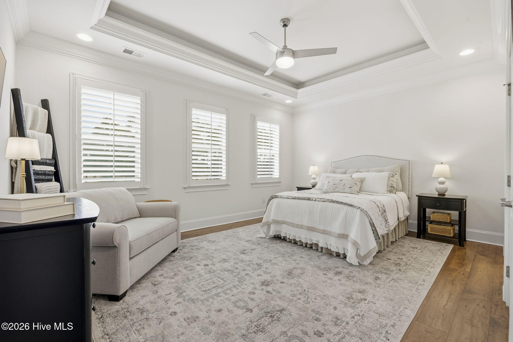 100553827 | Photo 26