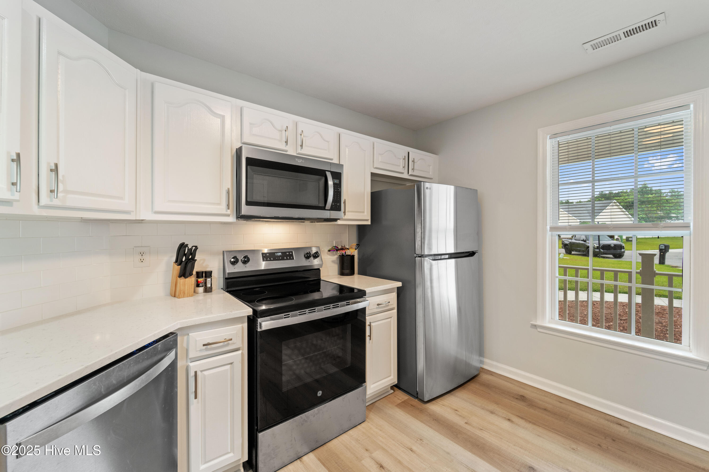 100530629 | Photo 10